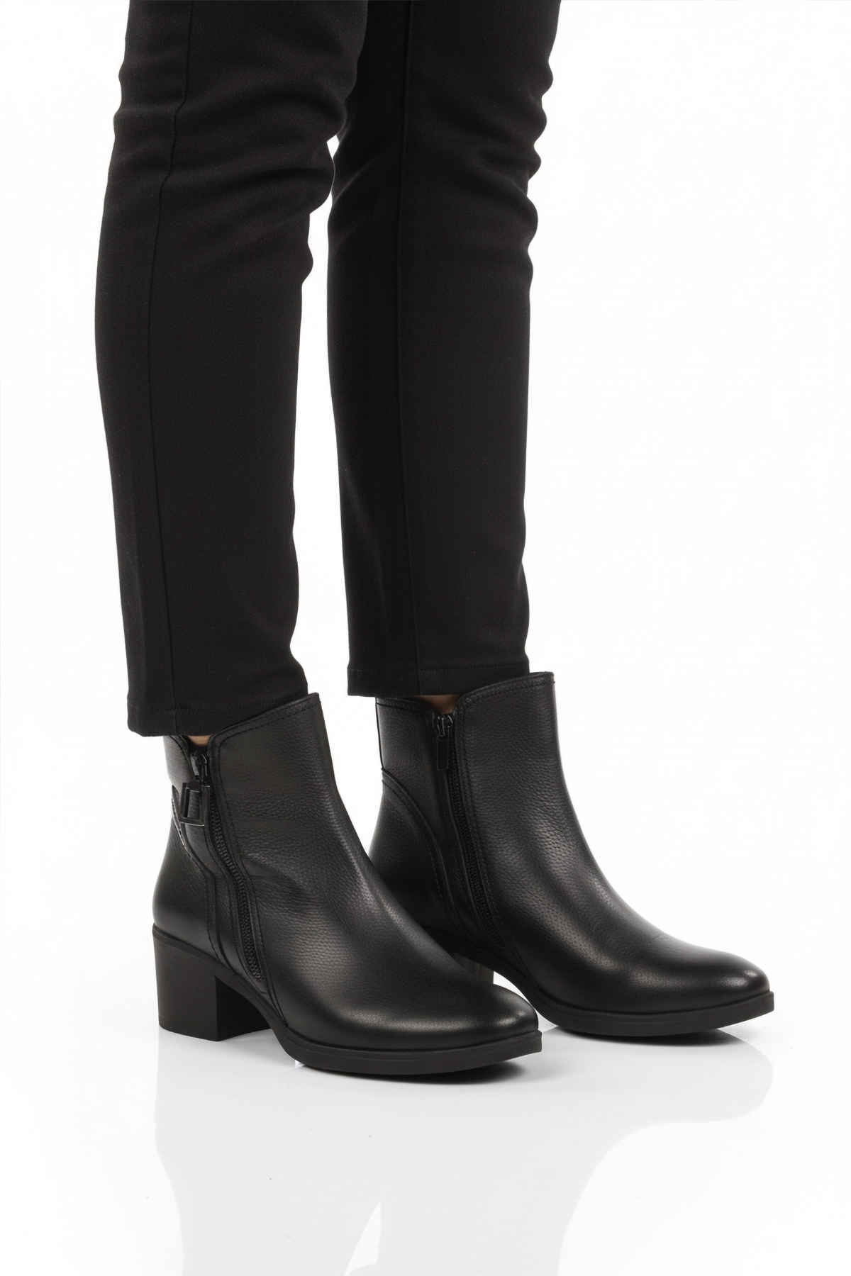 Aspor Siyah Hakiki Deri Fermuarlı Polarlı Kadın Topuklu Bot - Görsel 2