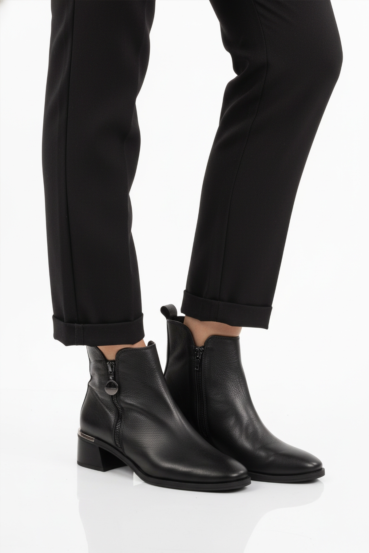 Aspor Siyah Hakiki Deri Polarlı Fermuarlı Kadın Topuklu Bot - Görsel 2