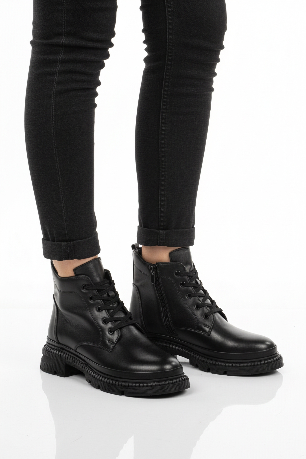 Siyah Hakiki Deri İçi Polarlı Kadın Topuklu Bot - Görsel 2