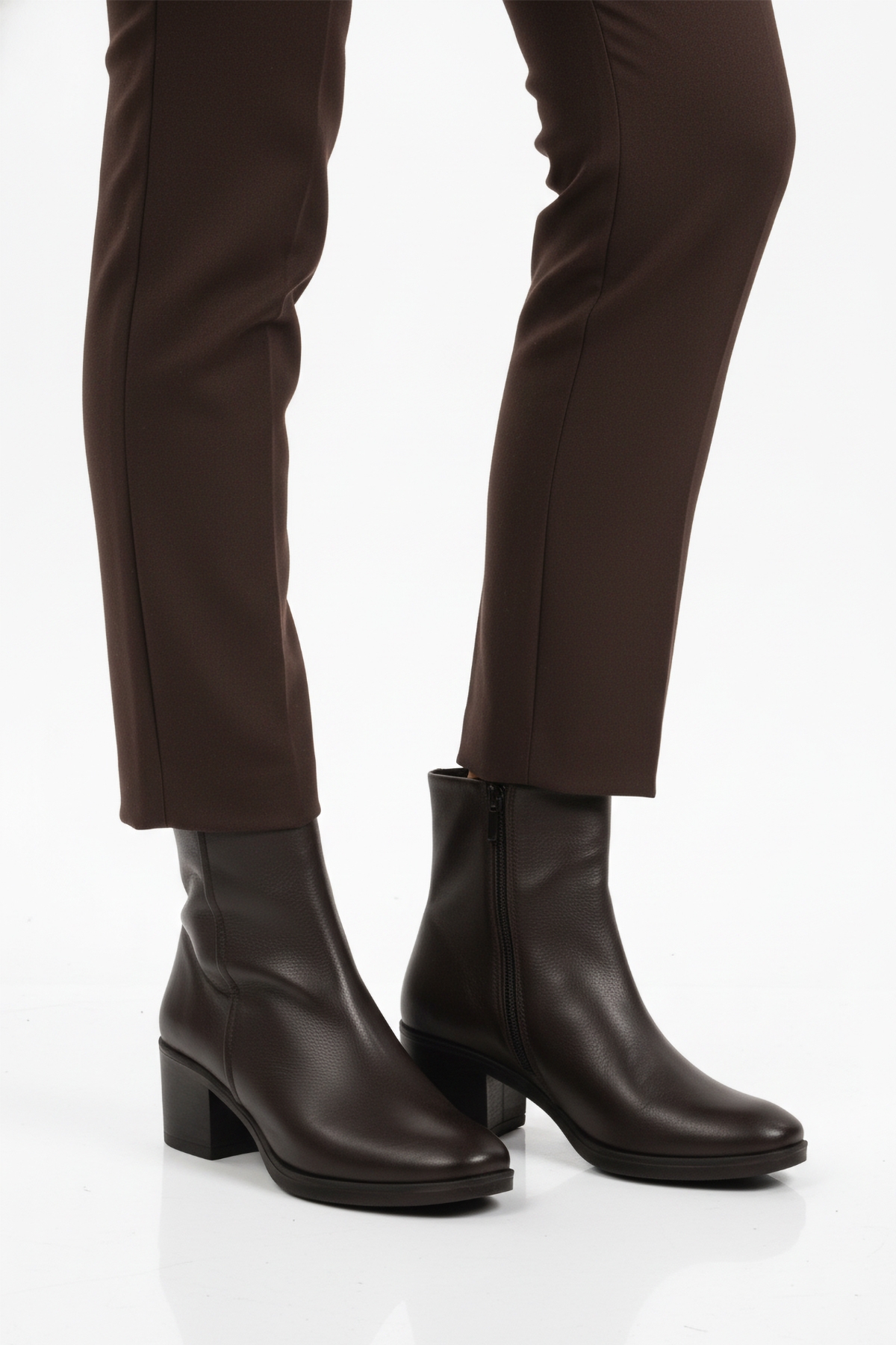 Aspor Kahve Hakiki Deri Fermuarlı Polarlı Kadın Topuklu Bot - Görsel 2