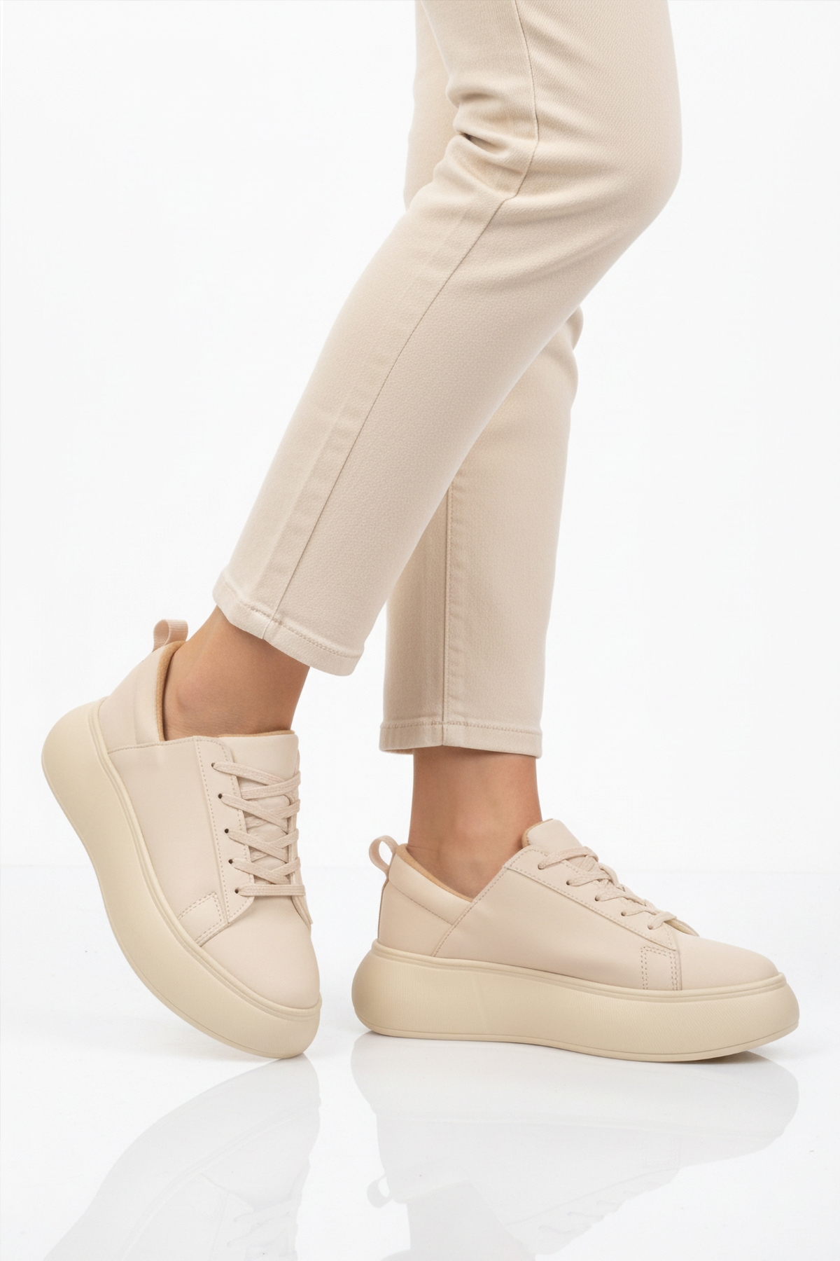 Aspor Bej Bağcıklı Kadın Spor Ayakkabı - Görsel 2