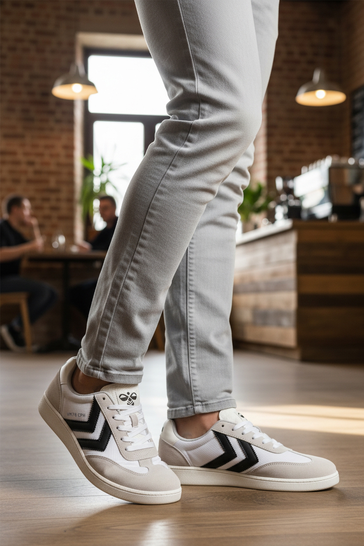 Beyaz Süet Detaylı Unisex Sneaker - Görsel 4