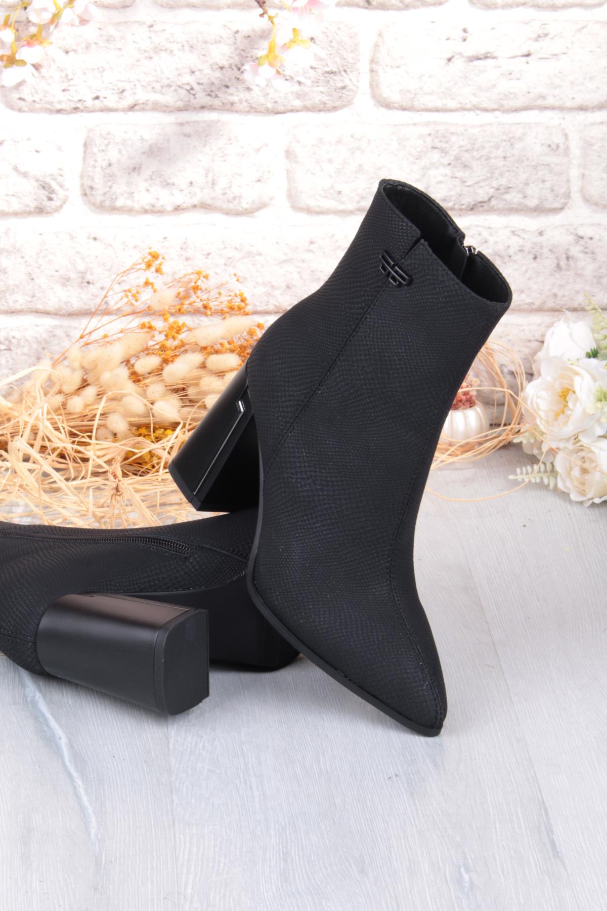 25K137 Baskılı Deri 8 Cm Yükseklik Kalın Topuklu Sivri Burun Kadın Bot - Görsel 7