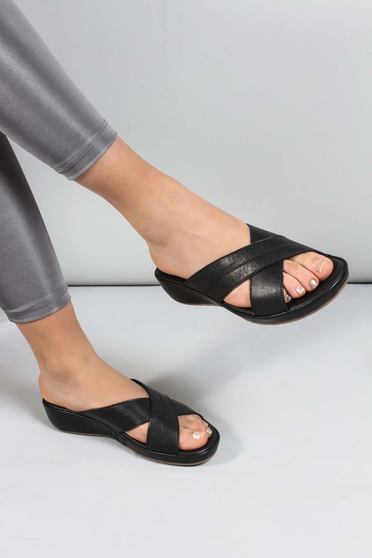 Hakiki Deri Kadın Düz Terlik 864ZAR03 - Görsel 2