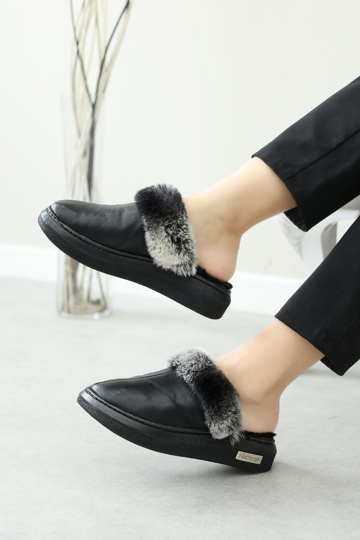 Hakiki Deri Kürklü Kadın Ev Terlik 733ZA001 - Görsel 2