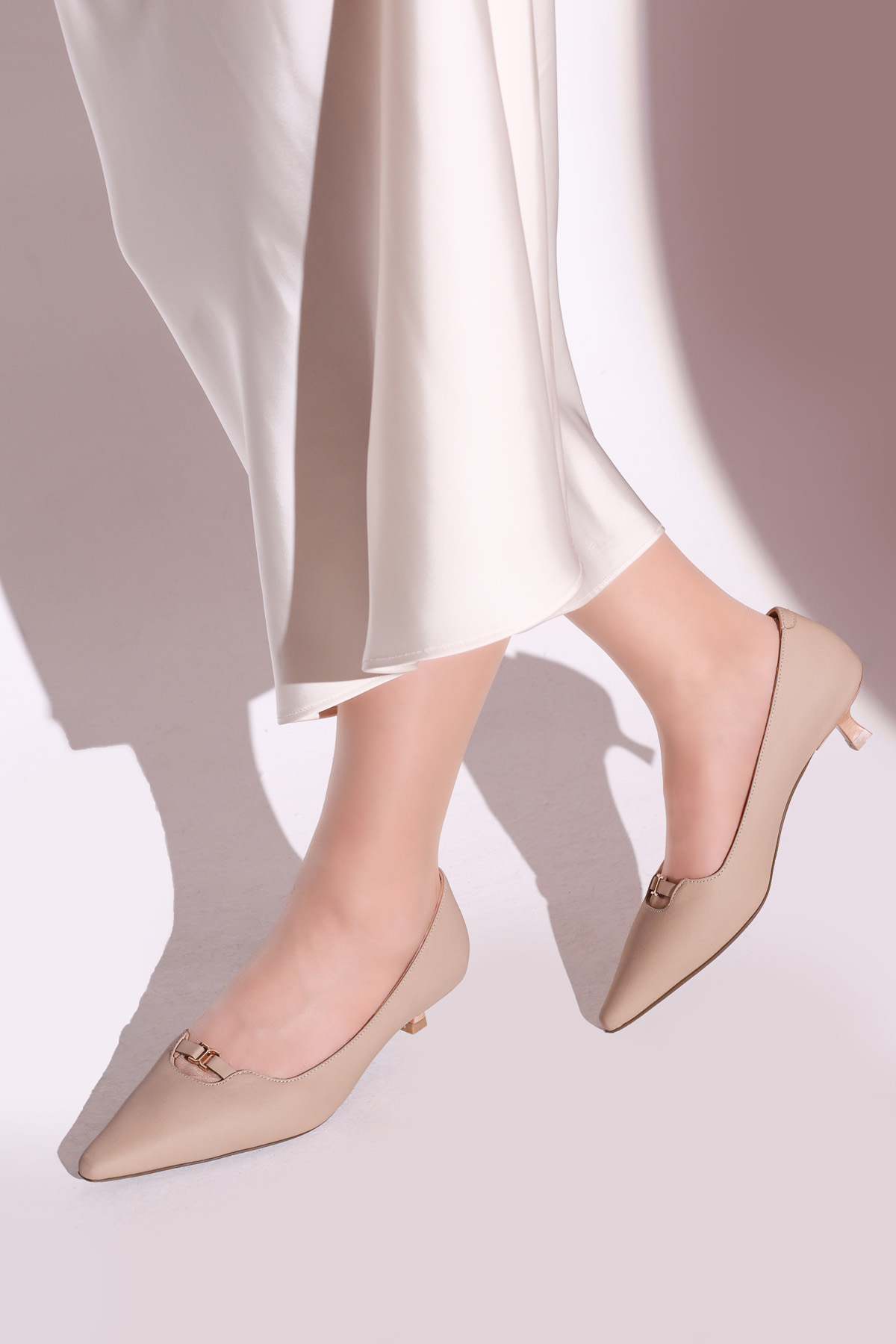 Hakiki Deri Kadın Kısa Topuklu Ayakkabı 019ZA25-682 - Görsel 2