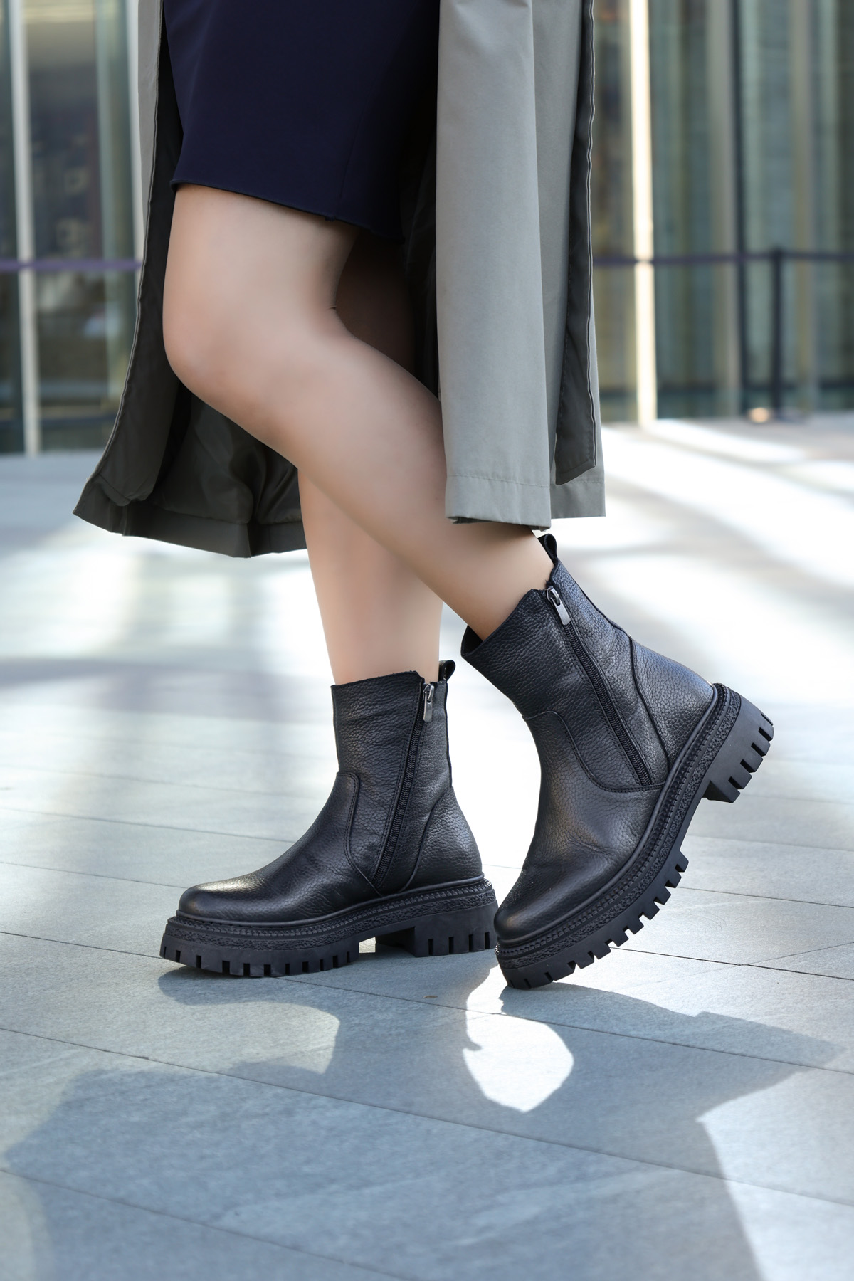 Hakiki Deri Kürklü Kadın Klasik Bot 657KZA2510 - Görsel 2