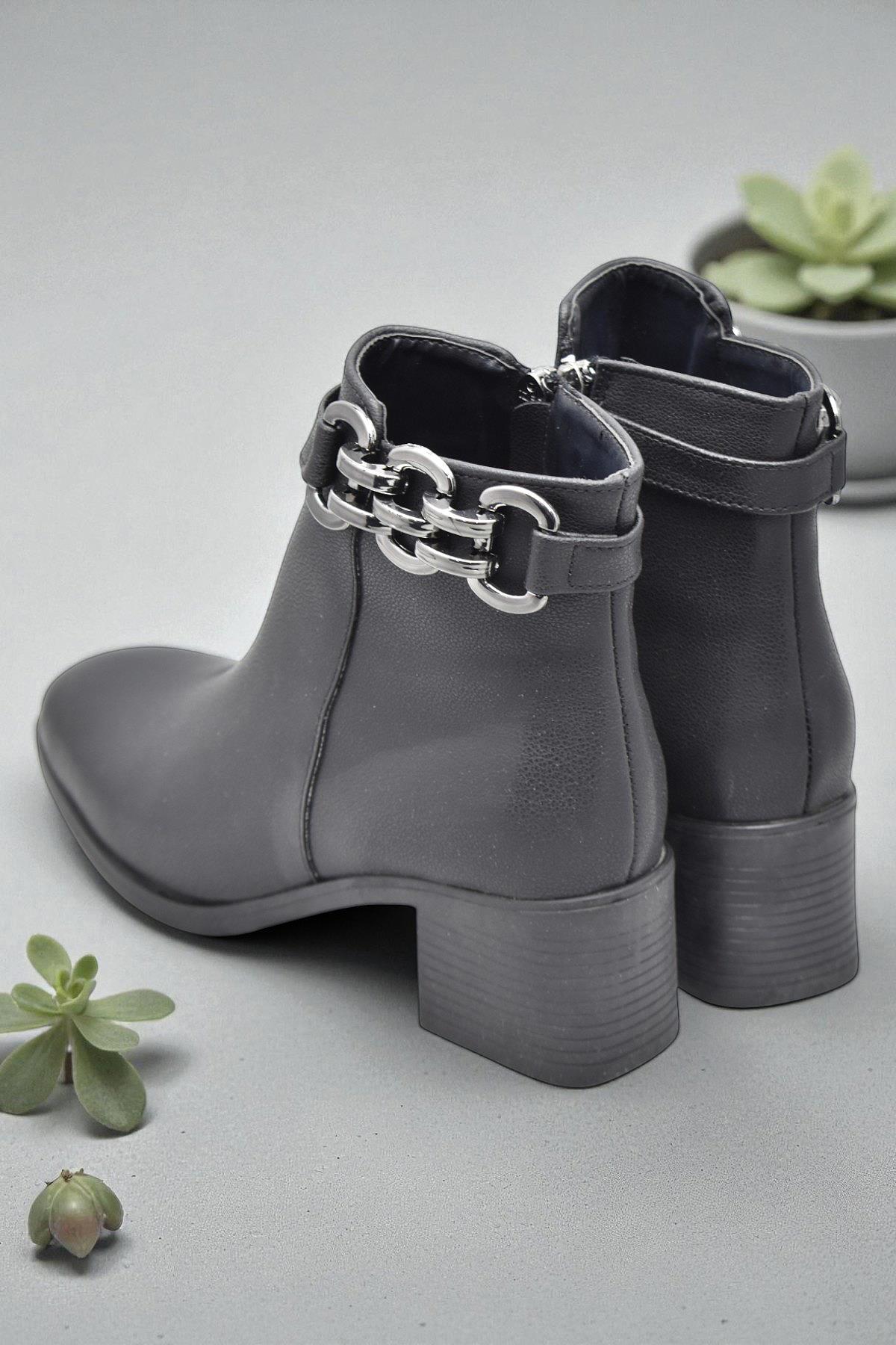 6597 Günlük Fermuarlı Kadın Topuklu Bot Ayakkabı Siyah Klasik Kısa Topuklu Bot - Görsel 5