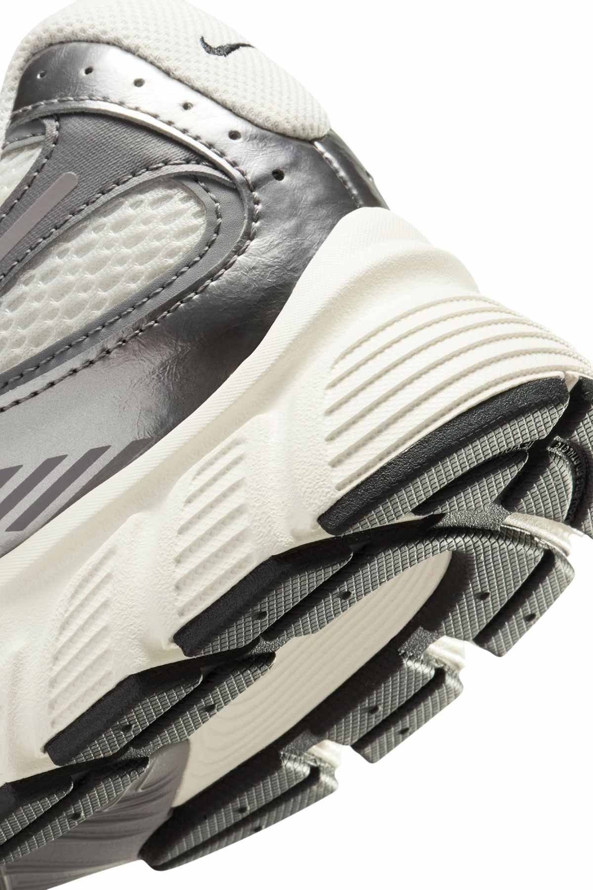 Nike Siyah Nike V5 RNR