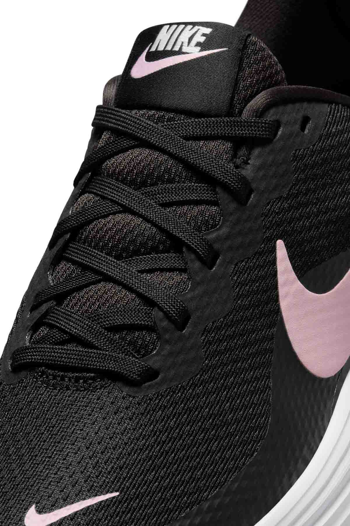 Nike Siyah Nike Revolution 8