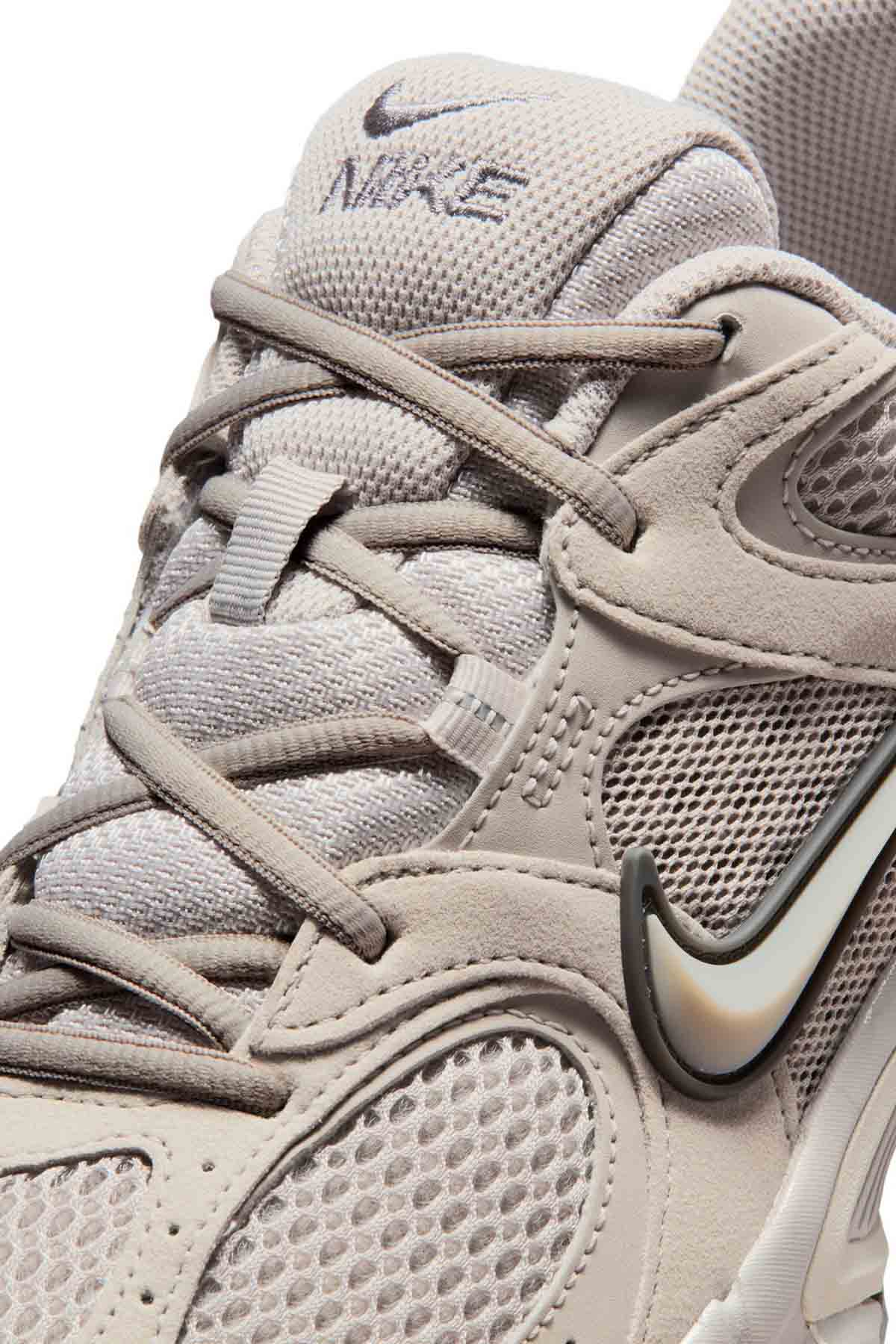 Nike Bej Nike V5 RNR