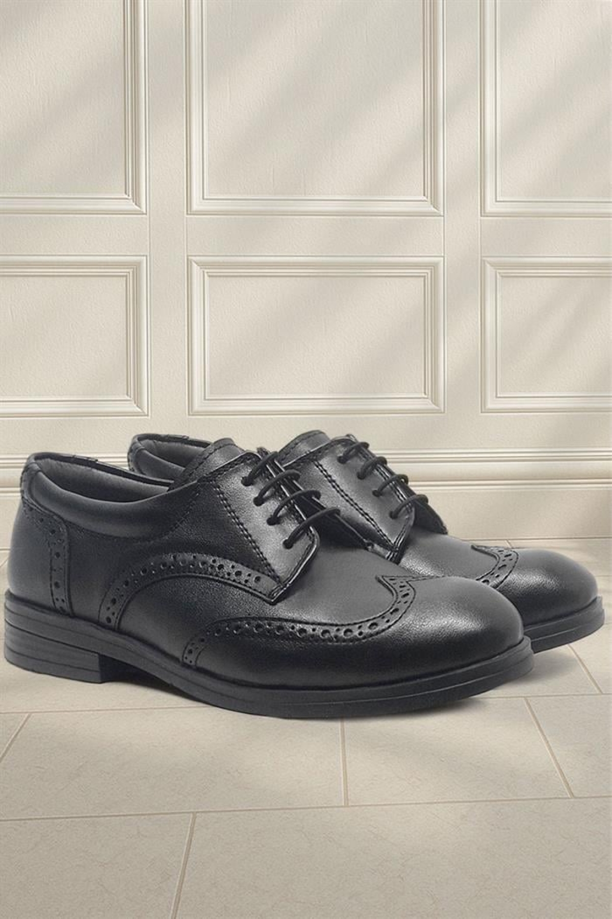 Siyah Bağcıklı Erkek Çocuk Klasik Okul Ayakkabısı - Görsel 2
