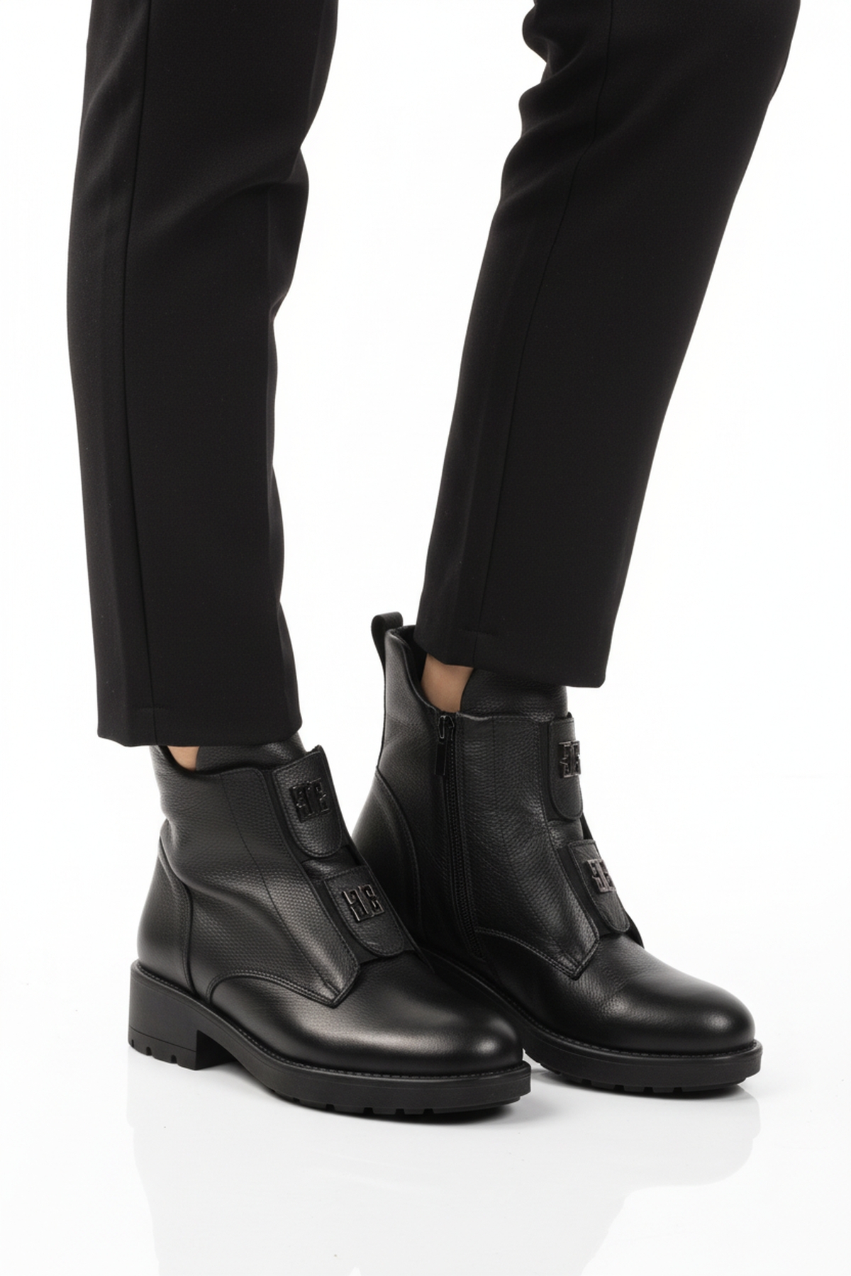 Siyah Hakiki Deri Fermuarlı Kadın Bot 24102-1 Z - Görsel 2