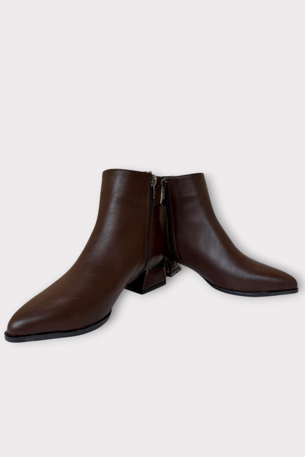 Liger Liger Toka Detaylı Sivri Burun Topuklu Kadın Bot KAHVERENGİ | Flo Kahverengi - 4. görsel