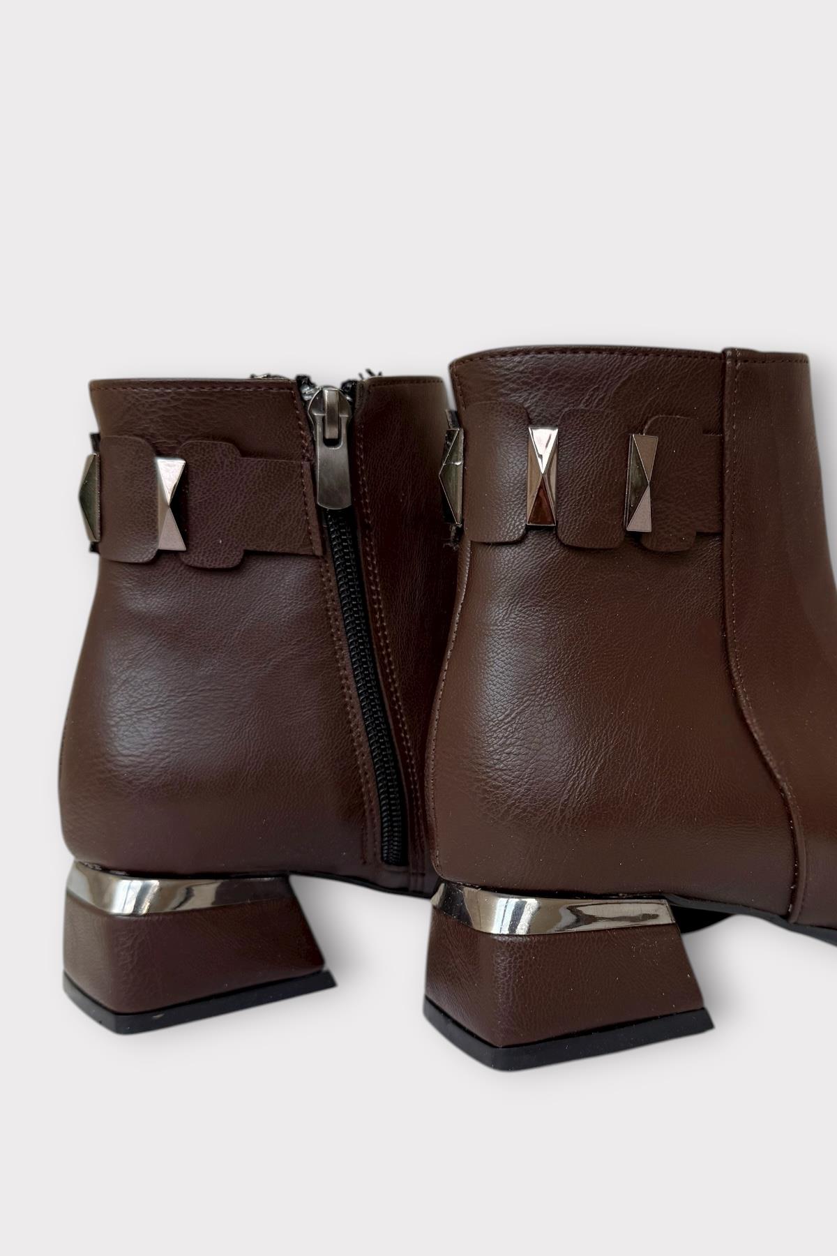 Liger Liger Toka Detaylı Sivri Burun Topuklu Kadın Bot KAHVERENGİ | Flo Kahverengi - 6. görsel