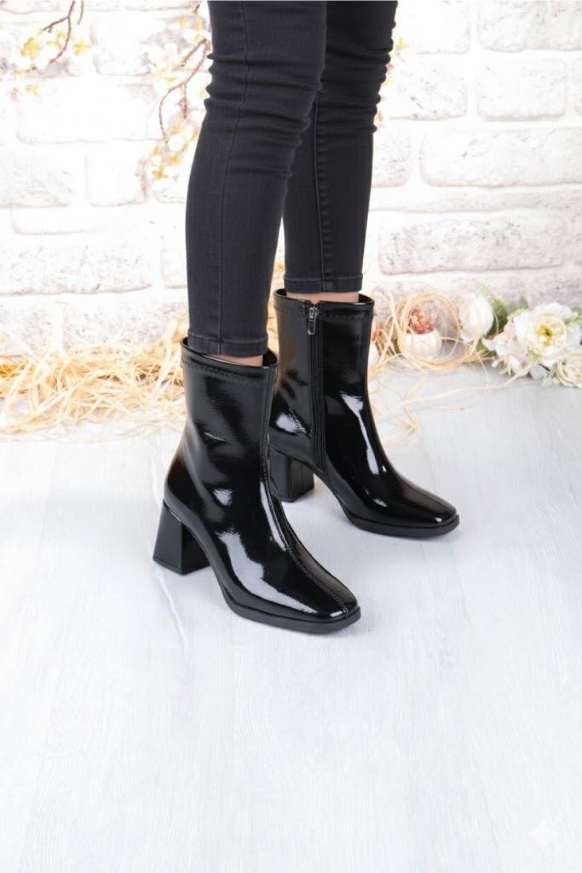 1194 Uraz Rugan Rahat 6 Cm Kalın Topuk Yüksekliği Kut Burun Kadın Bot - Görsel 2