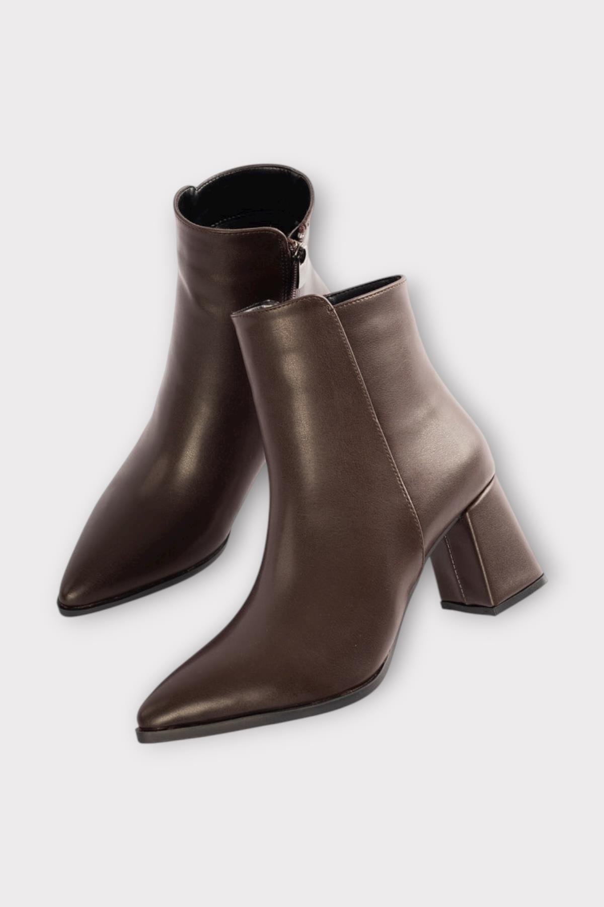 Kalın Topuk Sivri Burun Fermuarlı Kadın Bot KAHVERENGİ - Görsel 5