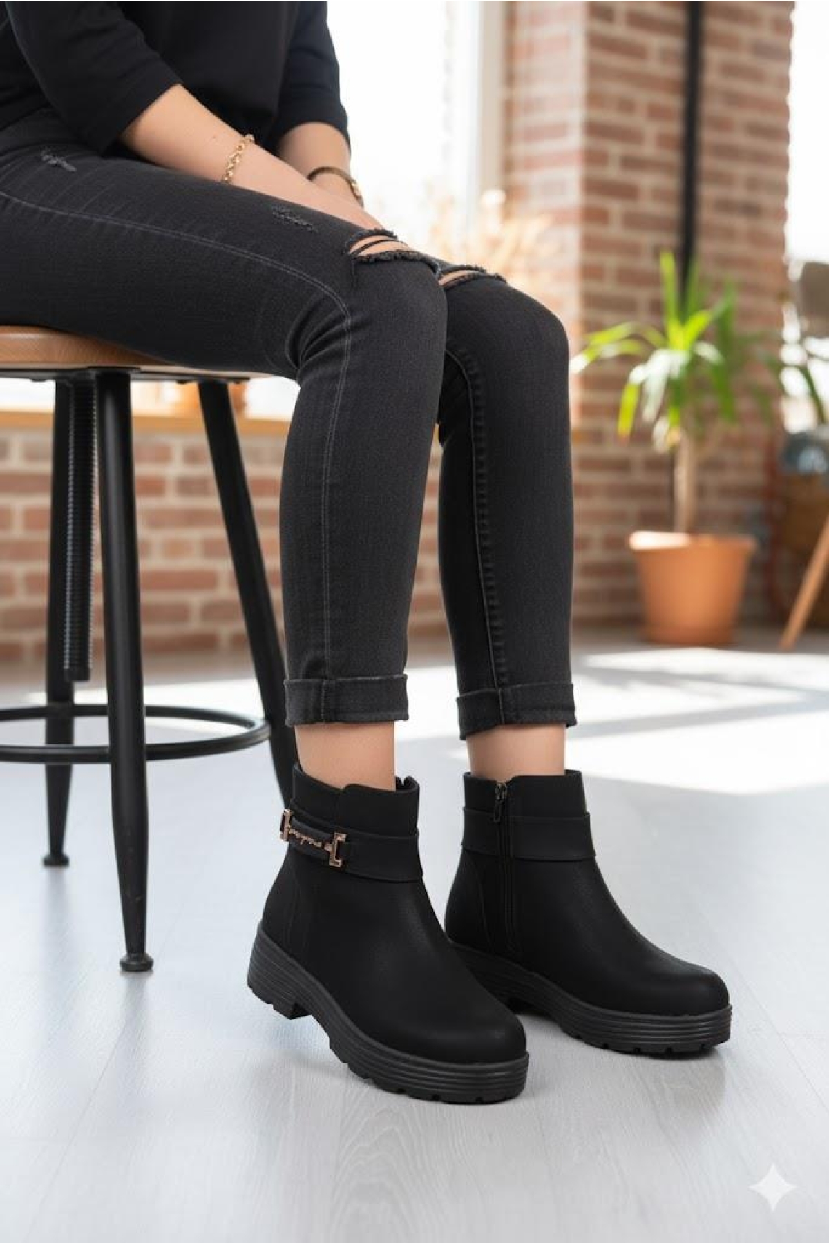 1187 Rahat Sıcak Astar Kaymaz Taban Fermuarlı Kadın Bot - Görsel 3