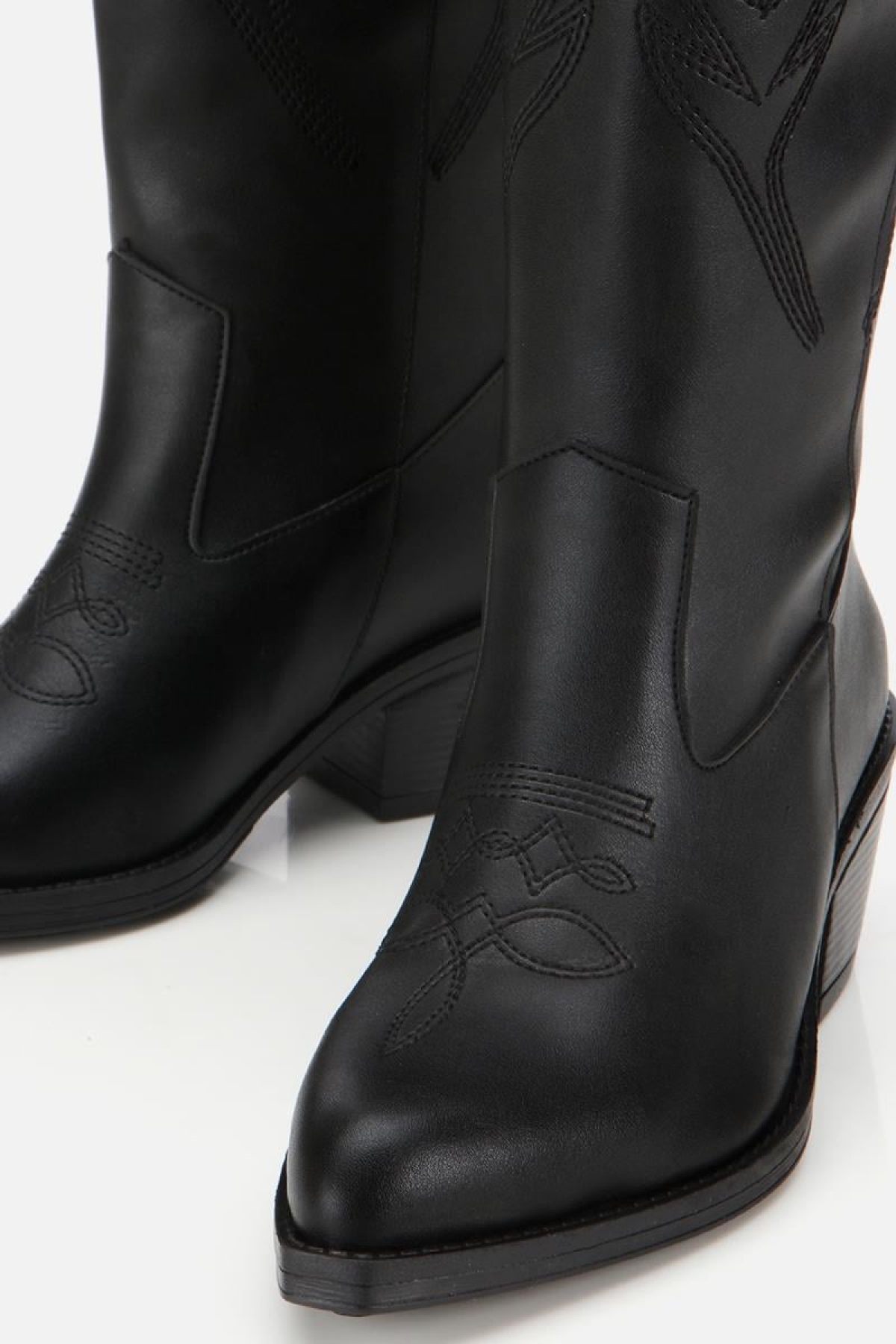 Kadın Siyah İşlemeli Kalın Topuklu Çizme - Görsel 6