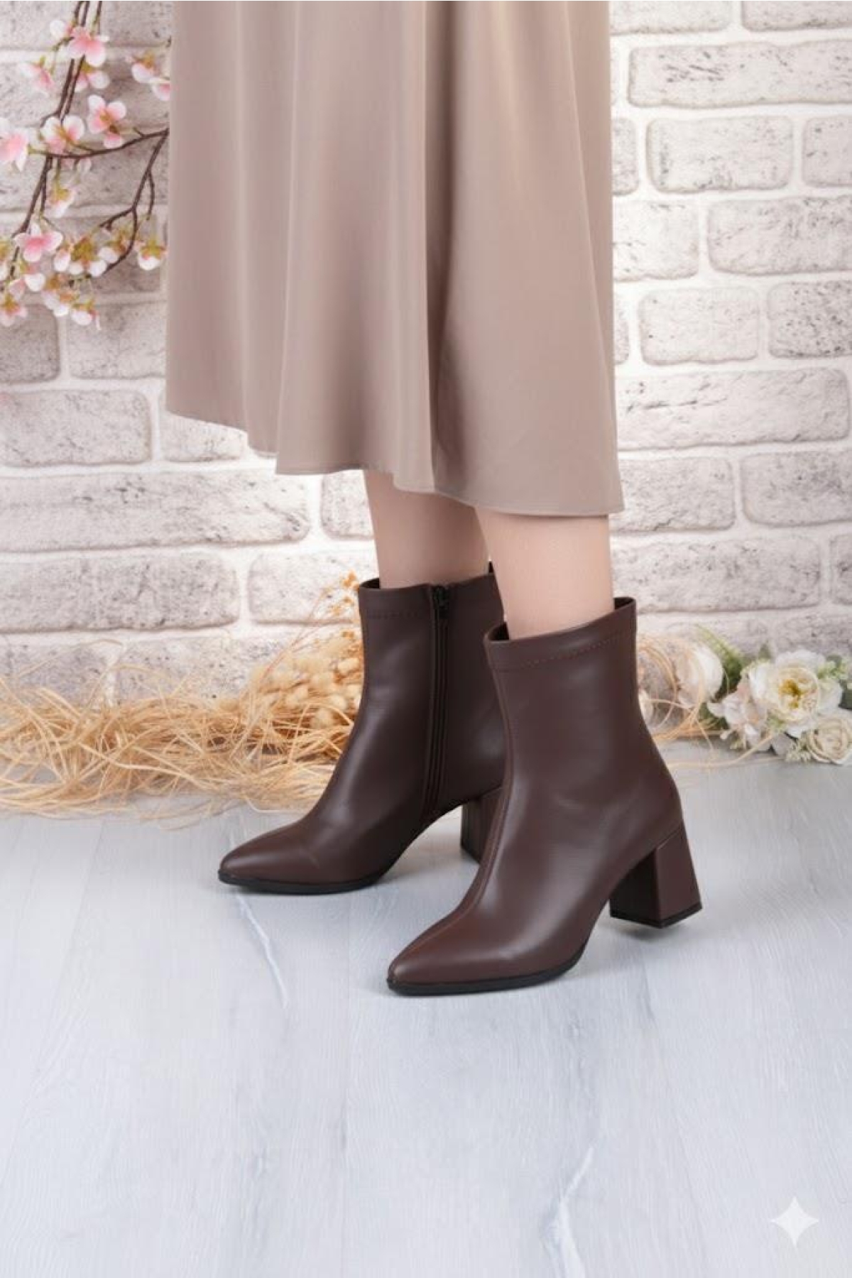 1193 Uraz Rahat 6 Cm Kalın Topuk Yüksekliği Sivri Burun Kadın Bot - Görsel 2