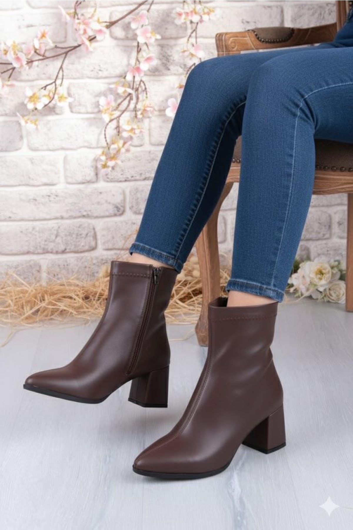 1193 Uraz Rahat 6 Cm Kalın Topuk Yüksekliği Sivri Burun Kadın Bot - Görsel 3