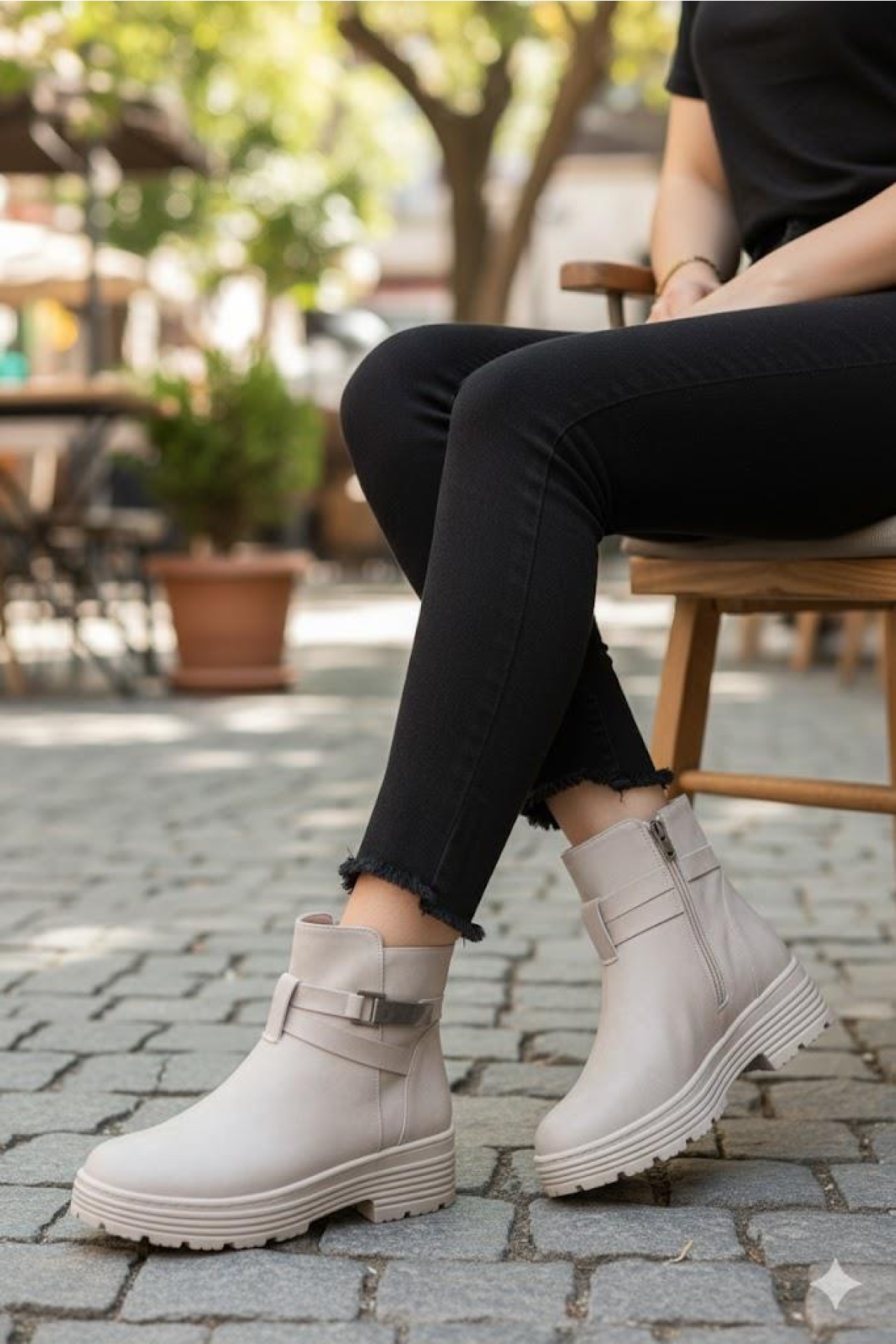 1186 Rahat Sıcak Astar Kaymaz Taban Fermuarlı Kadın Bot - Görsel 2