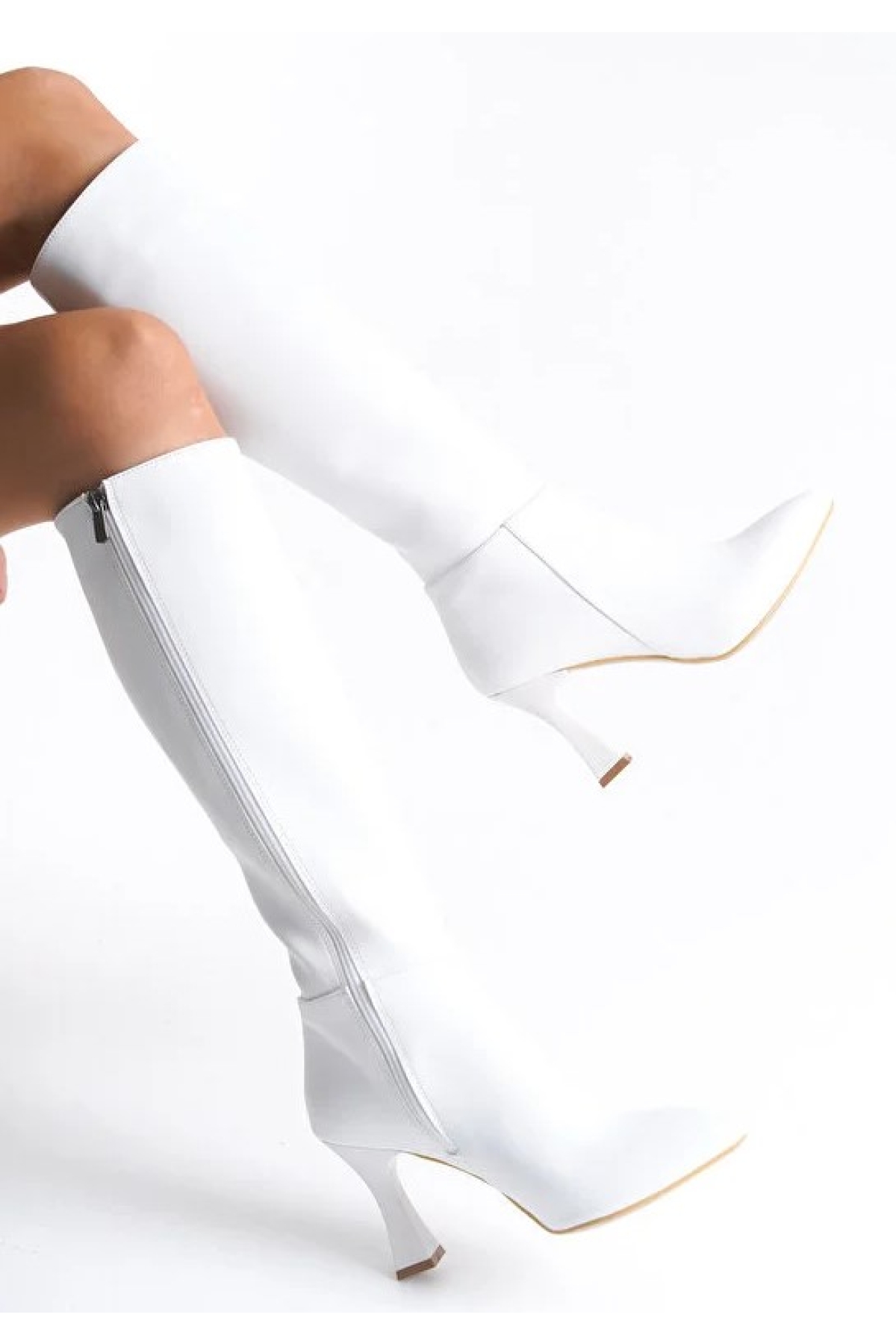 Diz Altı Topuklu Sivri Burun Kadın Çizme - Görsel 3