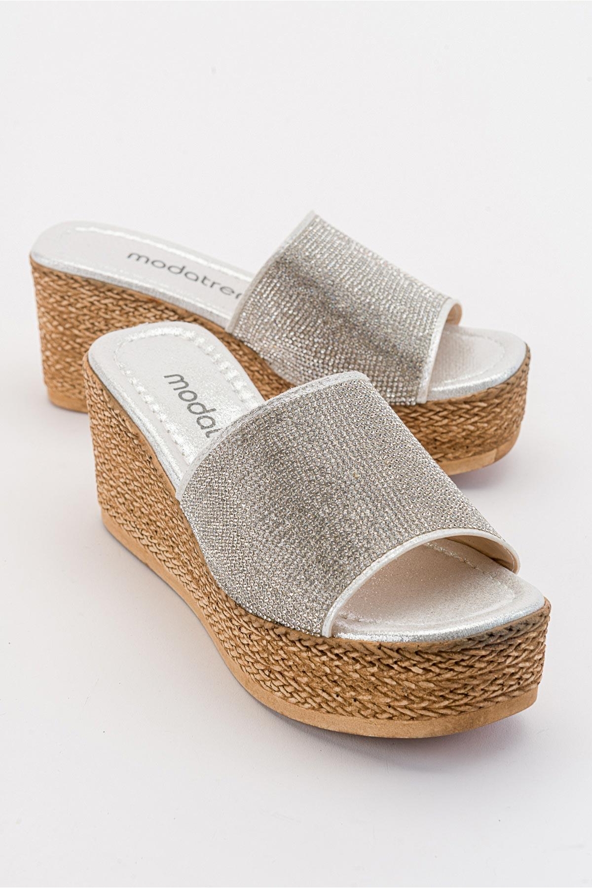 Tek Bant Taşlı Kadın Dolgu Topuklu Terlik GÜMÜŞ - Görsel 2