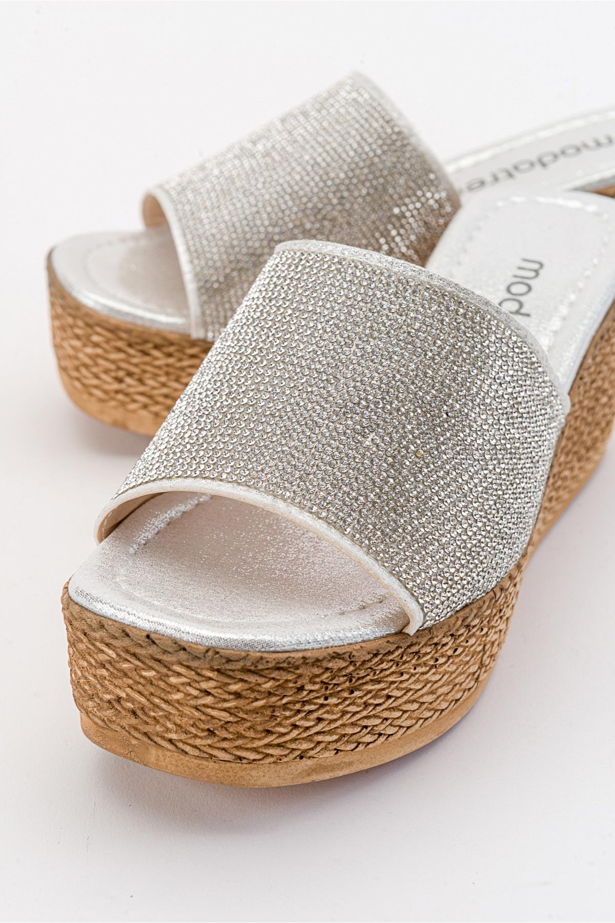 Tek Bant Taşlı Kadın Dolgu Topuklu Terlik GÜMÜŞ - Görsel 4