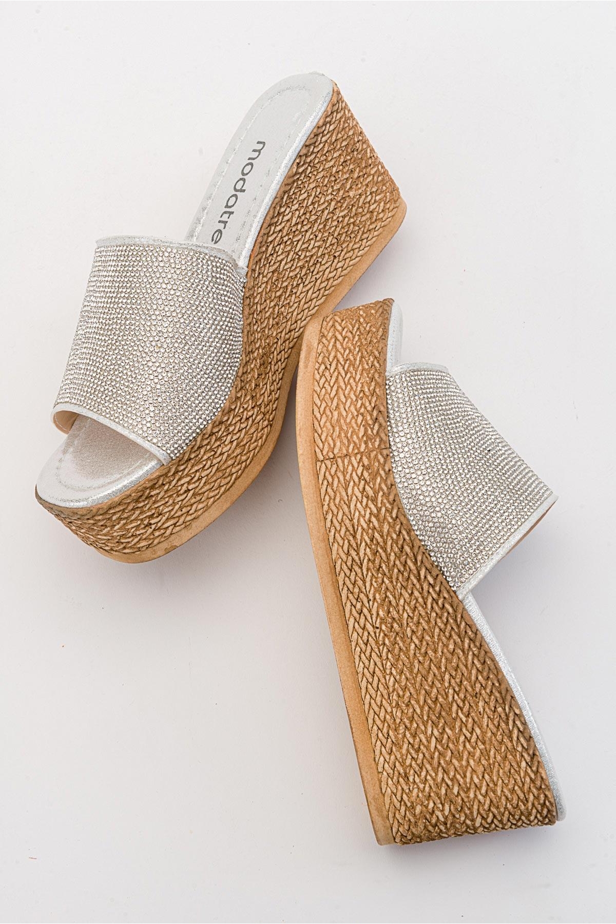 Tek Bant Taşlı Kadın Dolgu Topuklu Terlik GÜMÜŞ - Görsel 7