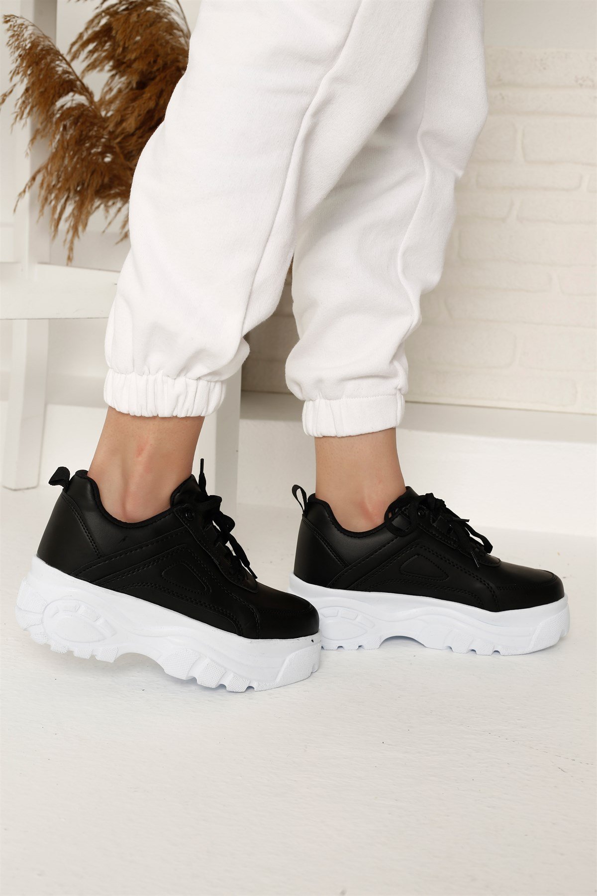Kadın Bağcıklı Spor Ayakkabı SİYAH CİLT SİYAH - Görsel 4