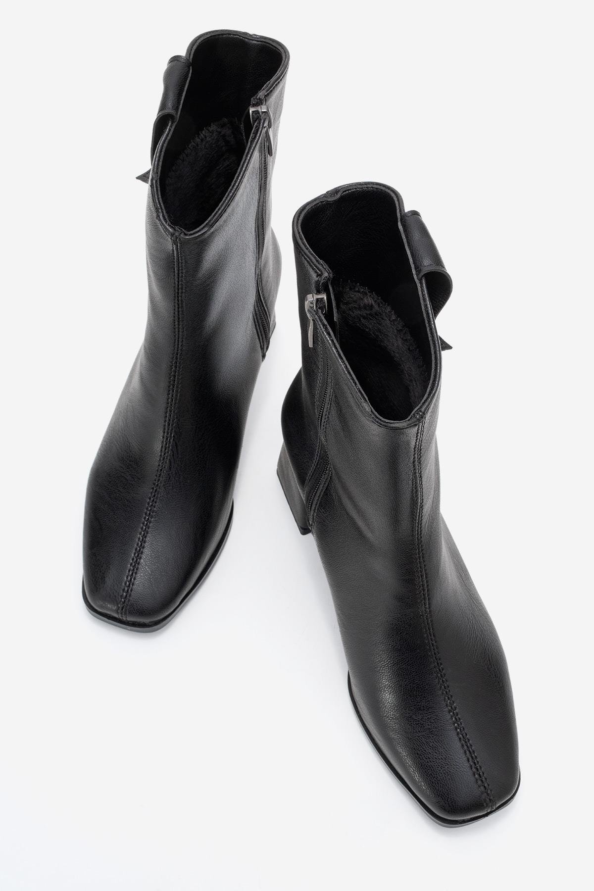 Kadın Sade Yan Aksesuarlı Küt Topuklu Bot SİYAH CİLT - Görsel 6