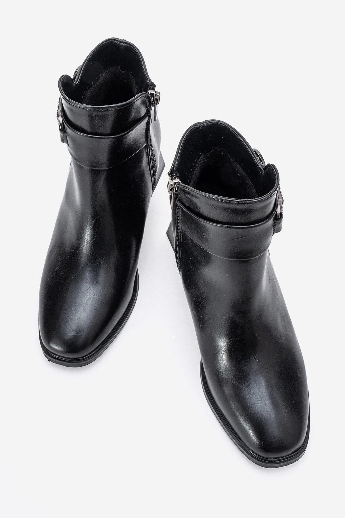 Taşlı Tokalı Küt Burunlu Topuklu Bot SİYAH CİLT - Görsel 6