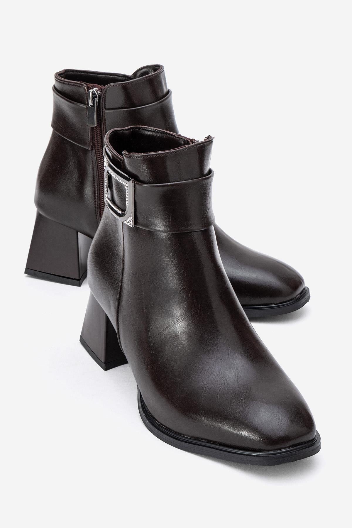 Sade Kare Tokalı Küt Burunlu Topuklu Bot KAHVE CİLT - Görsel 2