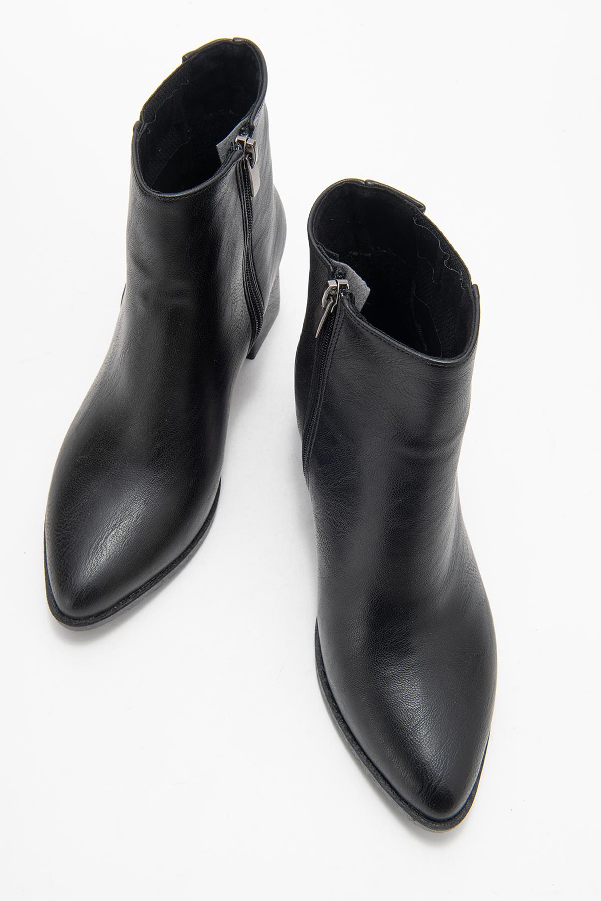 Kadın Sade Lastikli Sivri Burunlu Topuklu Bot SİYAH CİLT - Görsel 6