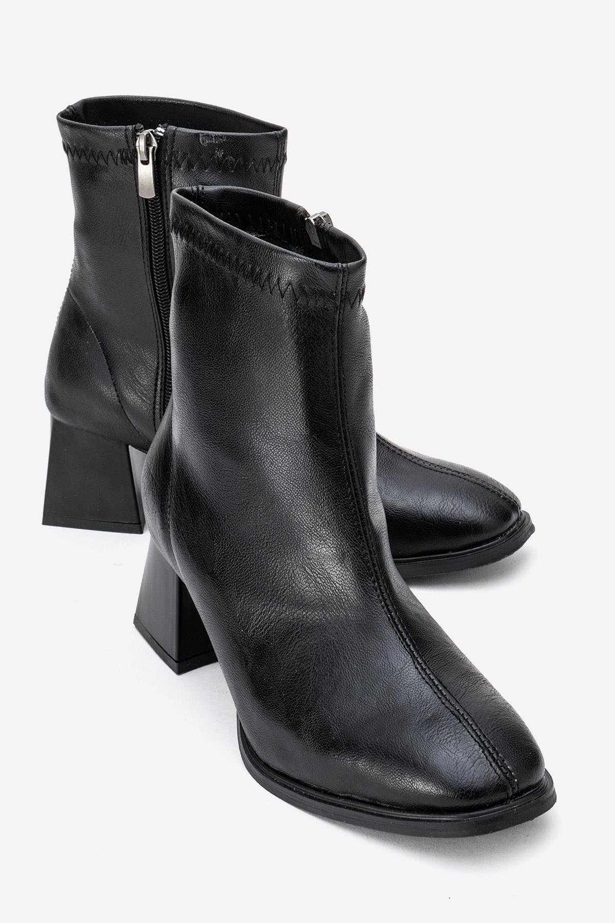 Sade Streçli Küt Burunlu Bot SİYAH CİLT - Görsel 2