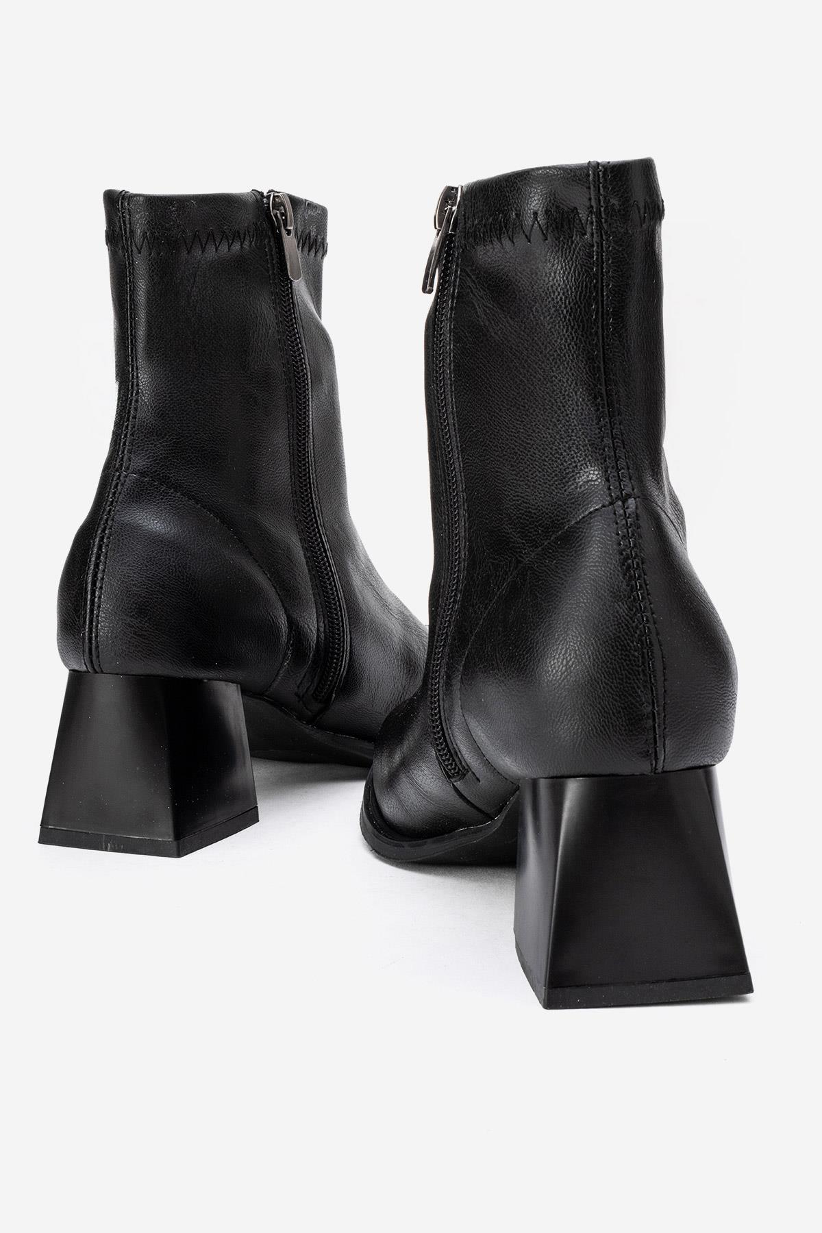 Sade Streçli Küt Burunlu Bot SİYAH CİLT - Görsel 5