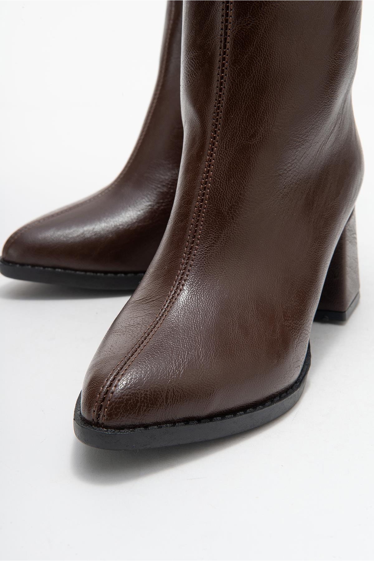 Sade Dikişli Fermuarlı Kadın Topuklu Bot KAHVE CİLT - Görsel 4