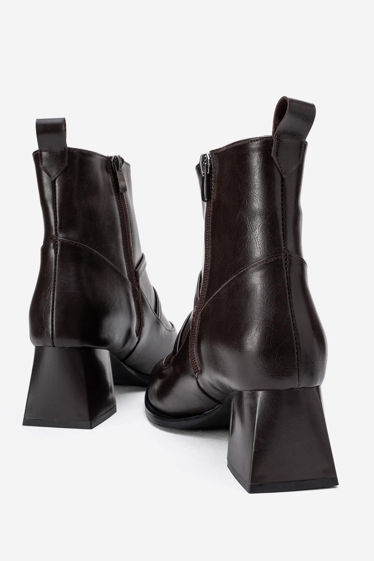 Sade Çift Tokalı Küt Burunlu Topuklu Bot KAHVE CİLT - Görsel 6