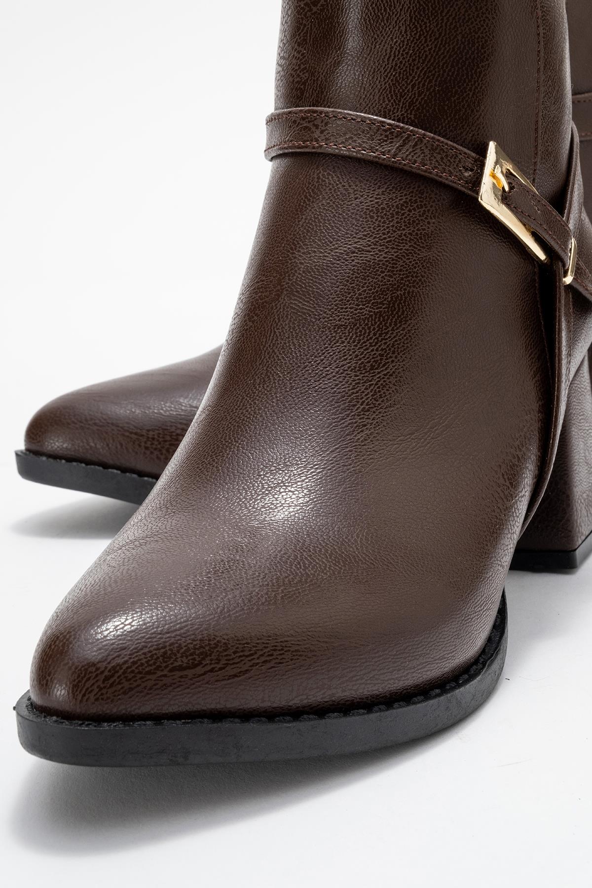 Sivri Burunlu Tokalı Kadın Topuklu Bot KAHVE CİLT - Görsel 4