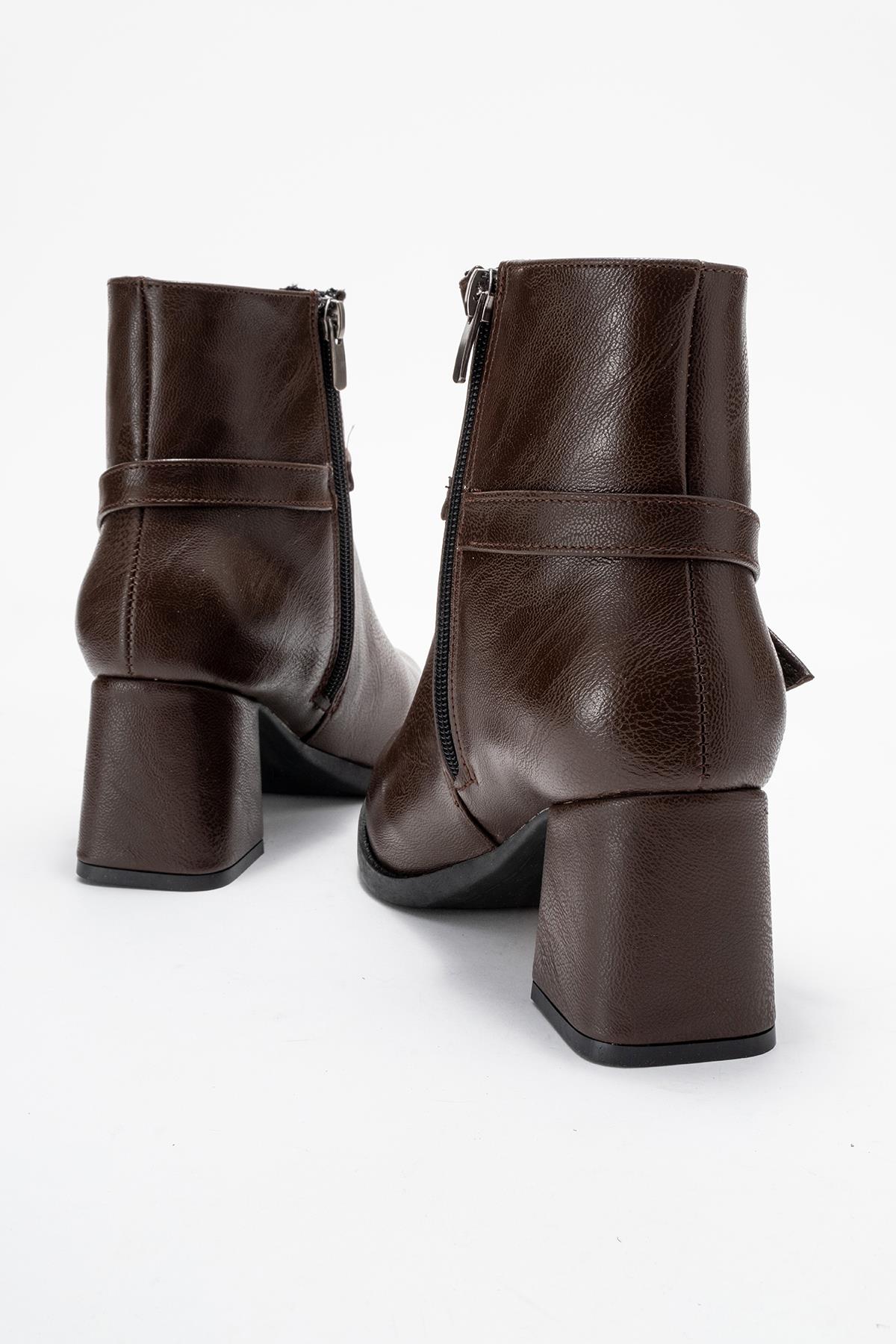 Sivri Burunlu Tokalı Kadın Topuklu Bot KAHVE CİLT - Görsel 5