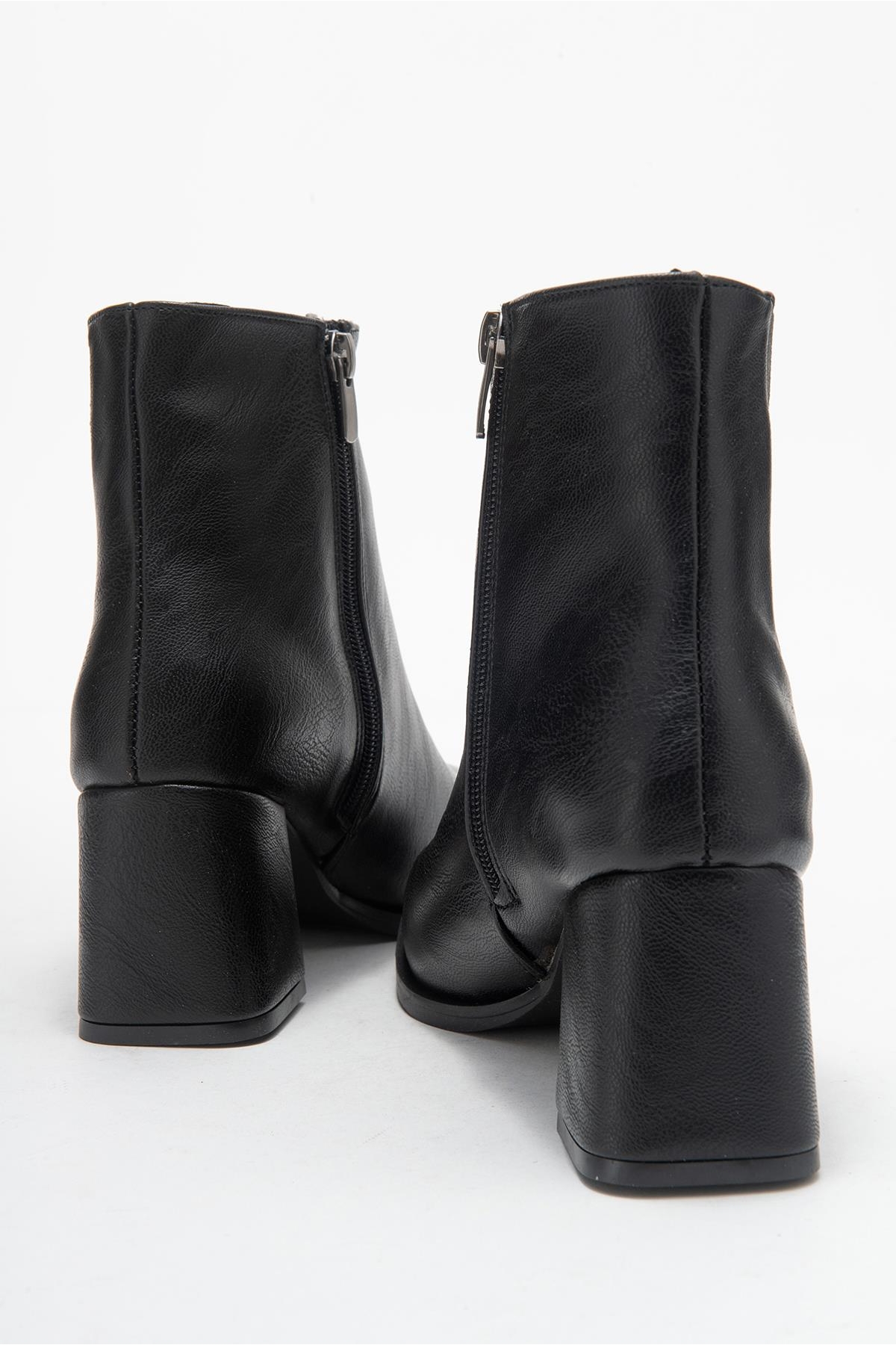 Küt Burunlu Sade Lastikli Kadın Topuklu Bot SİYAH CİLT - Görsel 5
