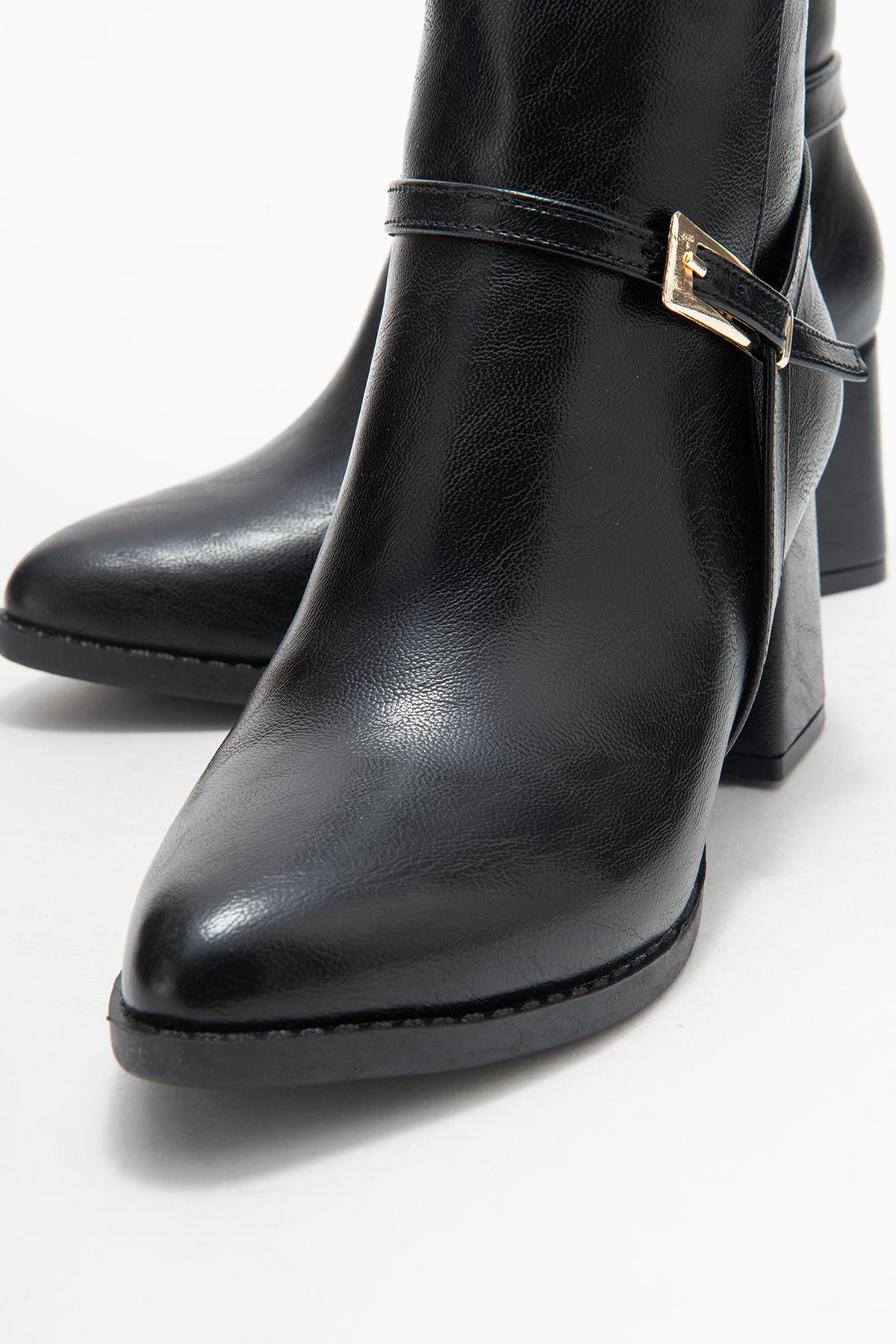 Sivri Burunlu Tokalı Kadın Topuklu Bot SİYAH CİLT - Görsel 4