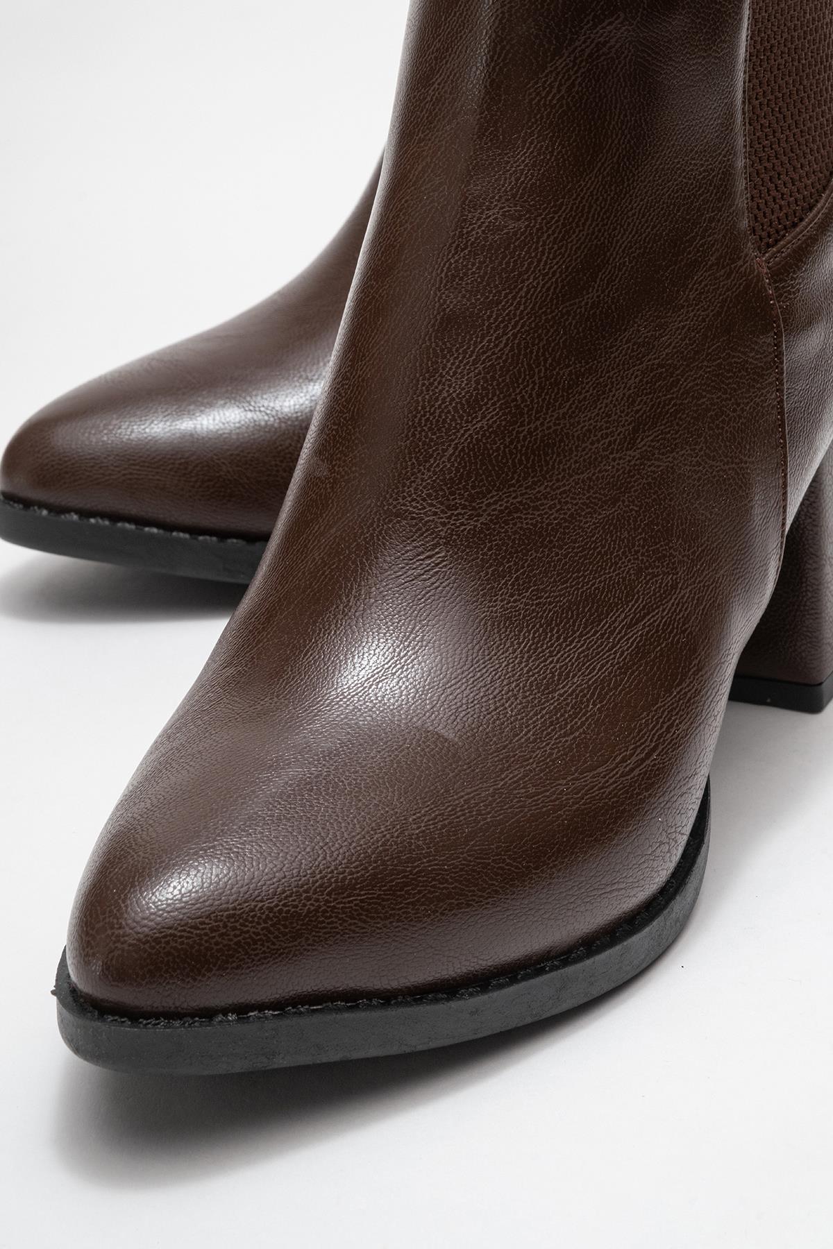 Kadın Sade Lastikli Sivri Burunlu Topuklu Bot KAHVE CİLT - Görsel 4