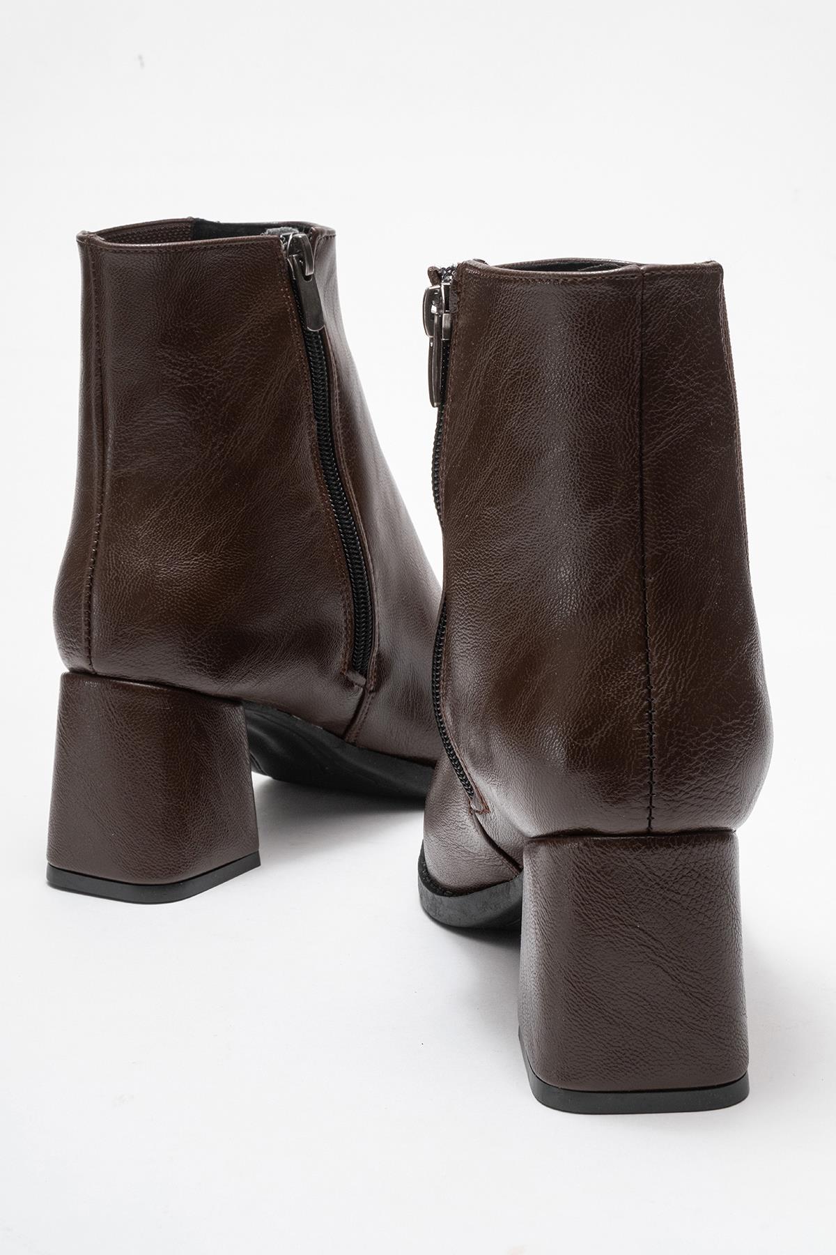 Kadın Sade Lastikli Sivri Burunlu Topuklu Bot KAHVE CİLT - Görsel 5