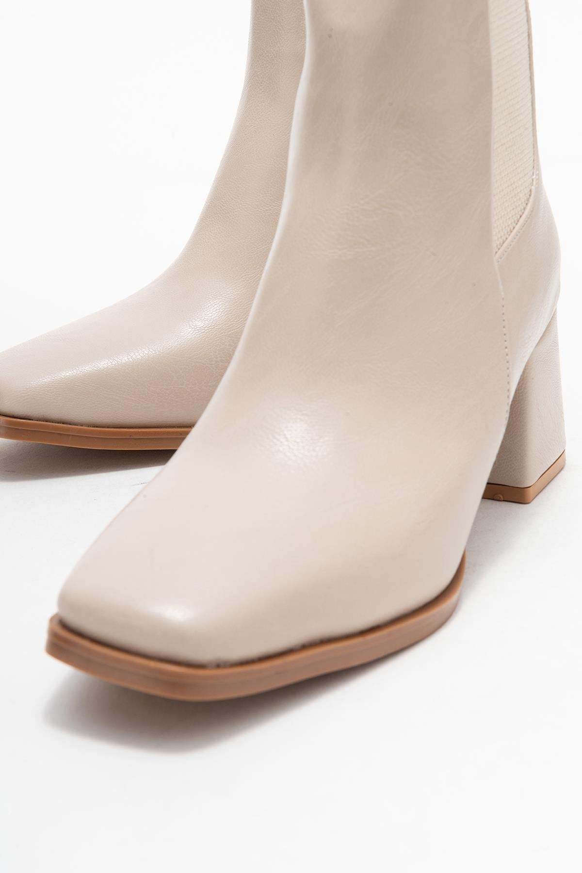 Küt Burunlu Sade Lastikli Kadın Topuklu Bot TEN CİLT - Görsel 4
