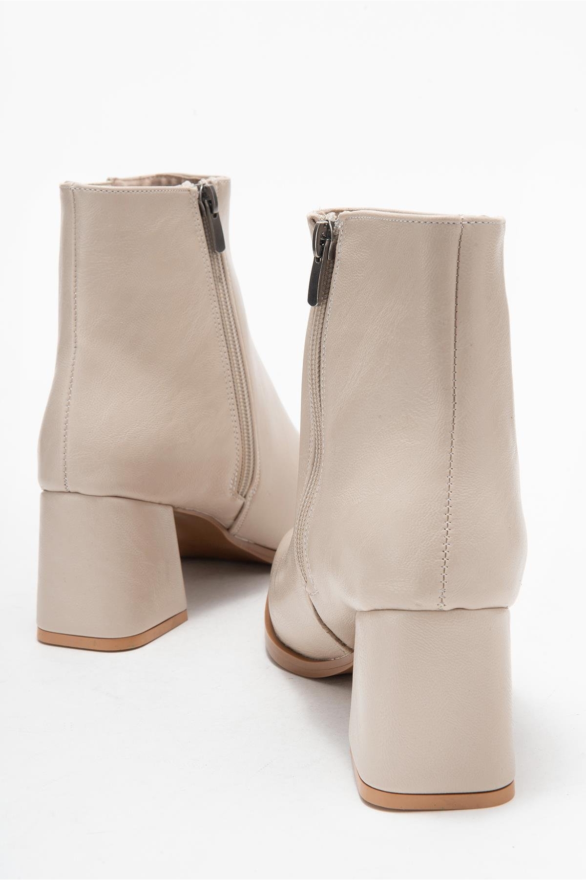 Küt Burunlu Sade Lastikli Kadın Topuklu Bot TEN CİLT - Görsel 5