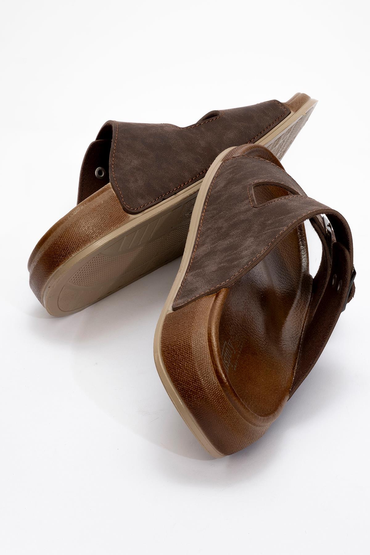 Erkek 2 Toka Kemerli Terlik KAHVE - Görsel 5