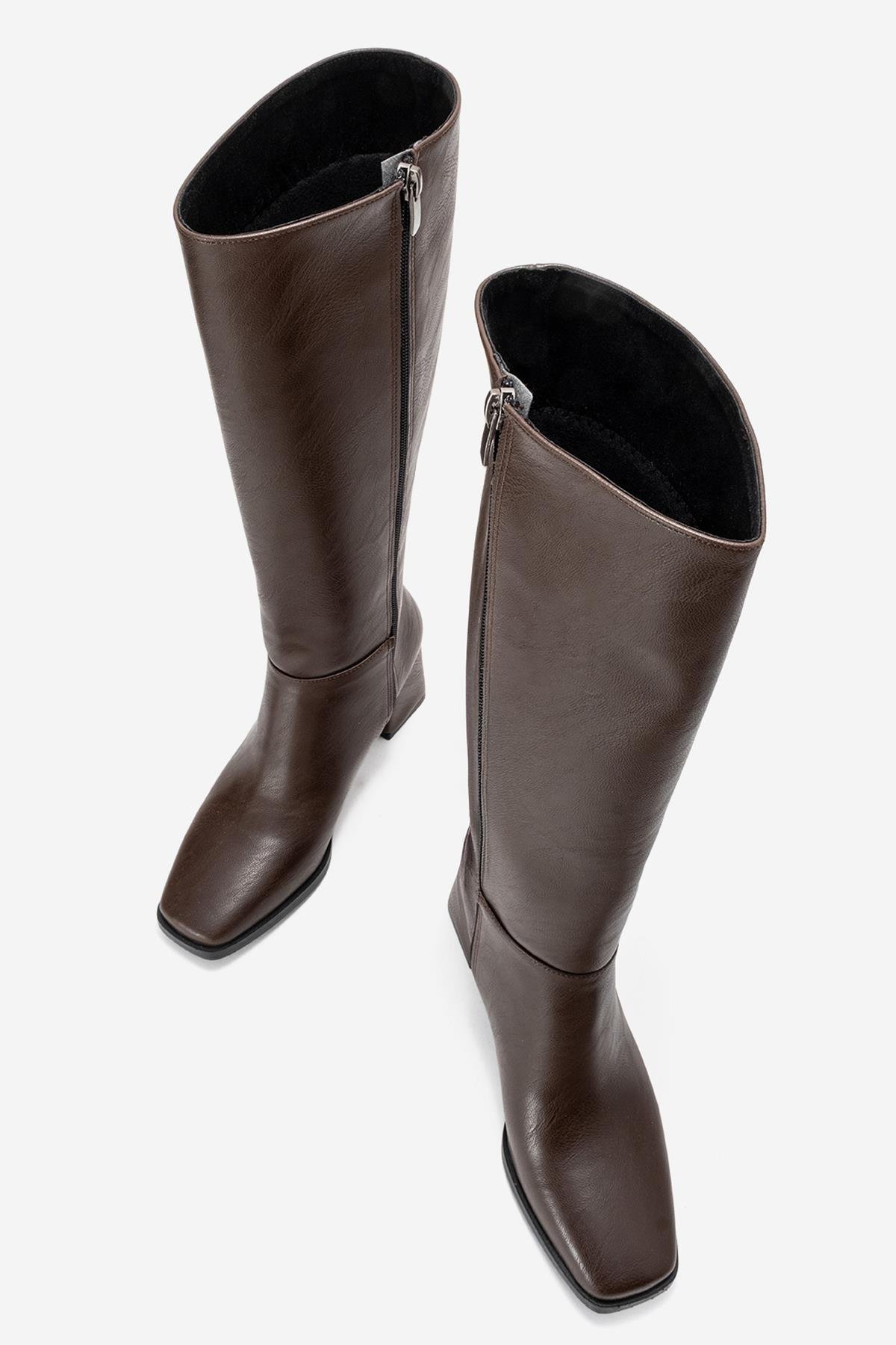 Sade Küt Burunlu Topuklu Kadın Çizme KAHVE CİLT - Görsel 6