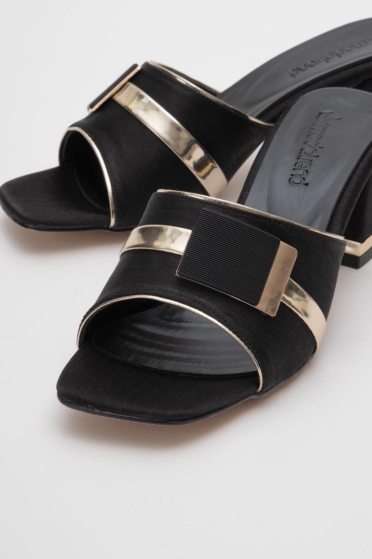 Kare Tokalı Kadın Topuklu Terlik SİYAH ÇİZGİLİ SATEN - Görsel 4